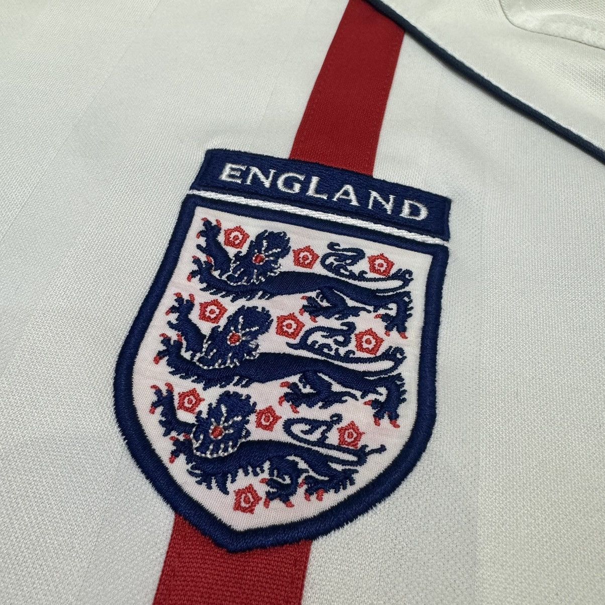 Umbro England 02/03 home shirt #10 Owen Size US XL / EU 56 / 4 - 5 Thumbnail