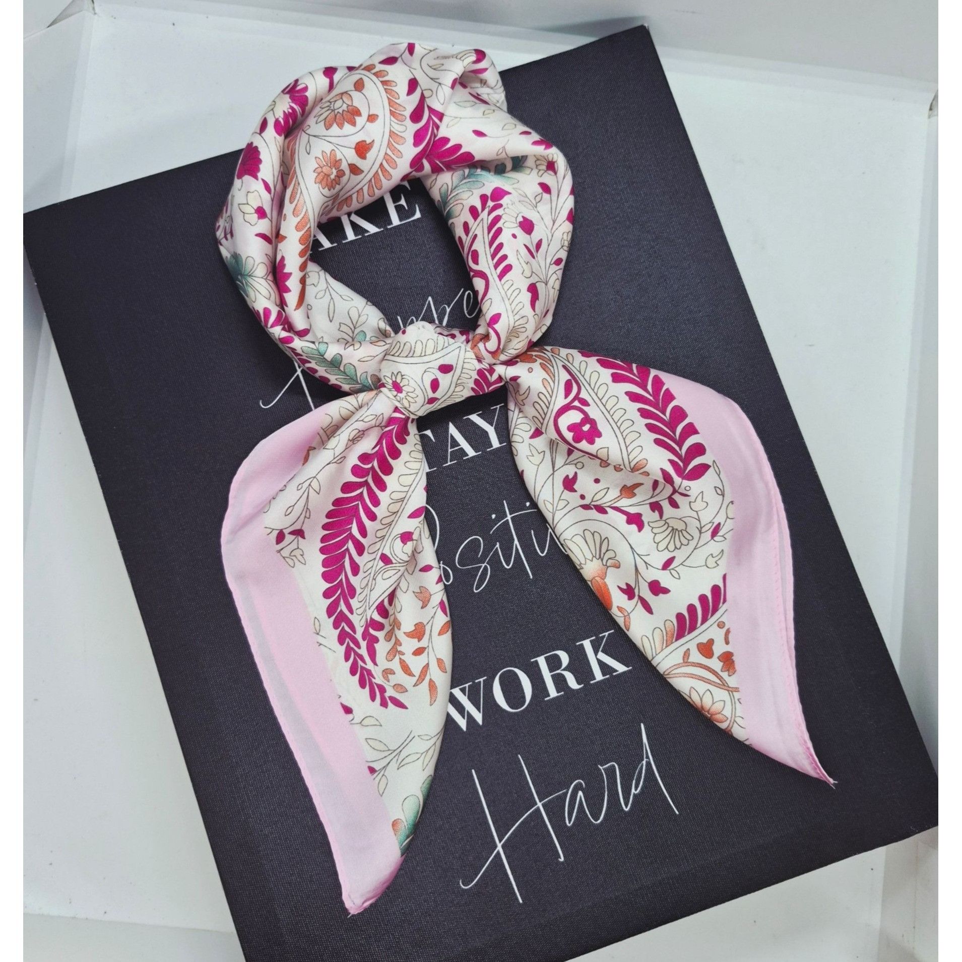 Other Bandana Elegant Square Classic Pink and Beige Wrap Stylish N Size ONE SIZE - 2 Thumbnail