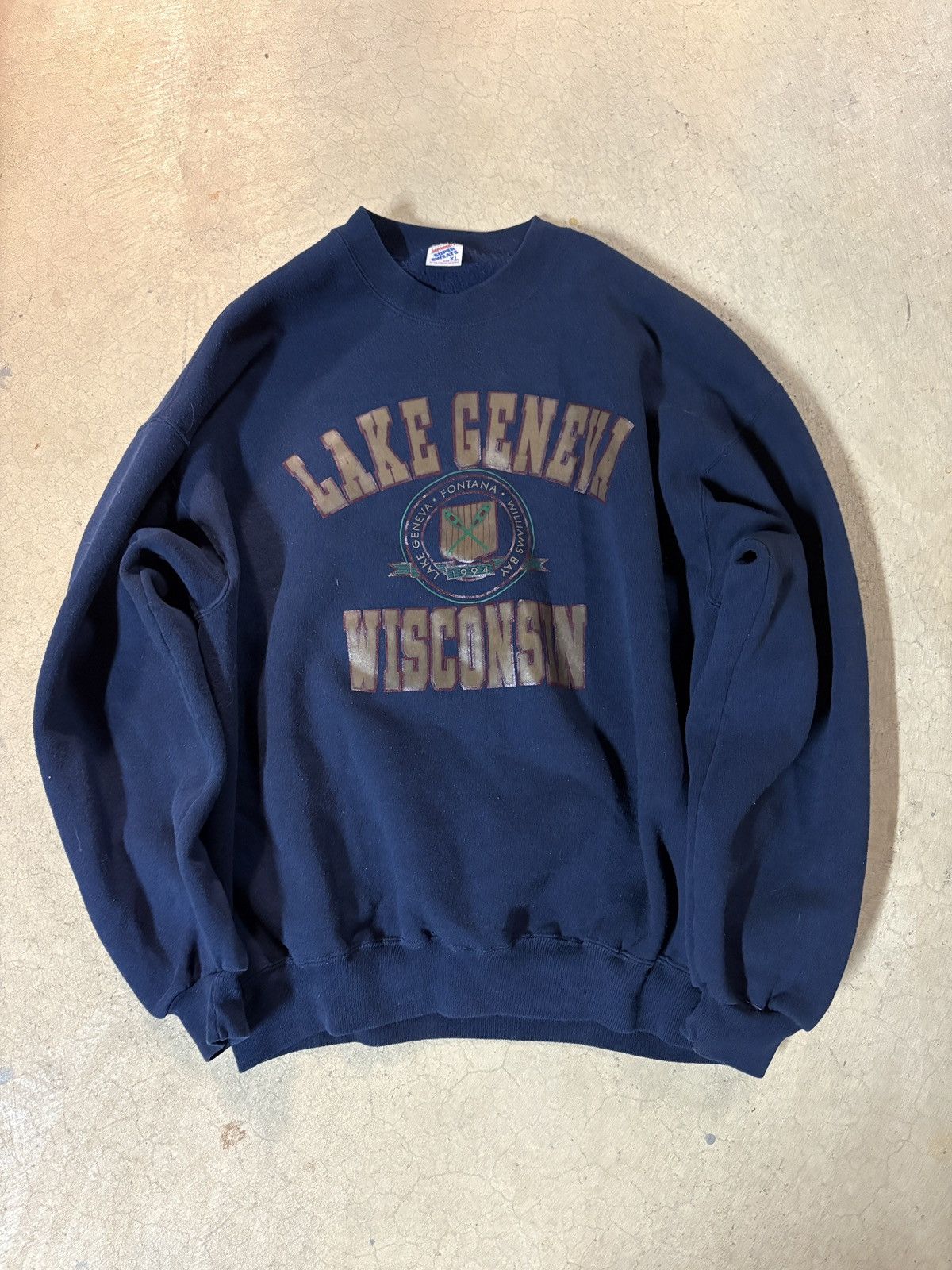 Jerzees × Vintage Vintage 90s Jerzees Lake Geneva Crewneck Sweatshirt Navy XL Size US XL / EU 56 / 4 - 1 Thumbnail