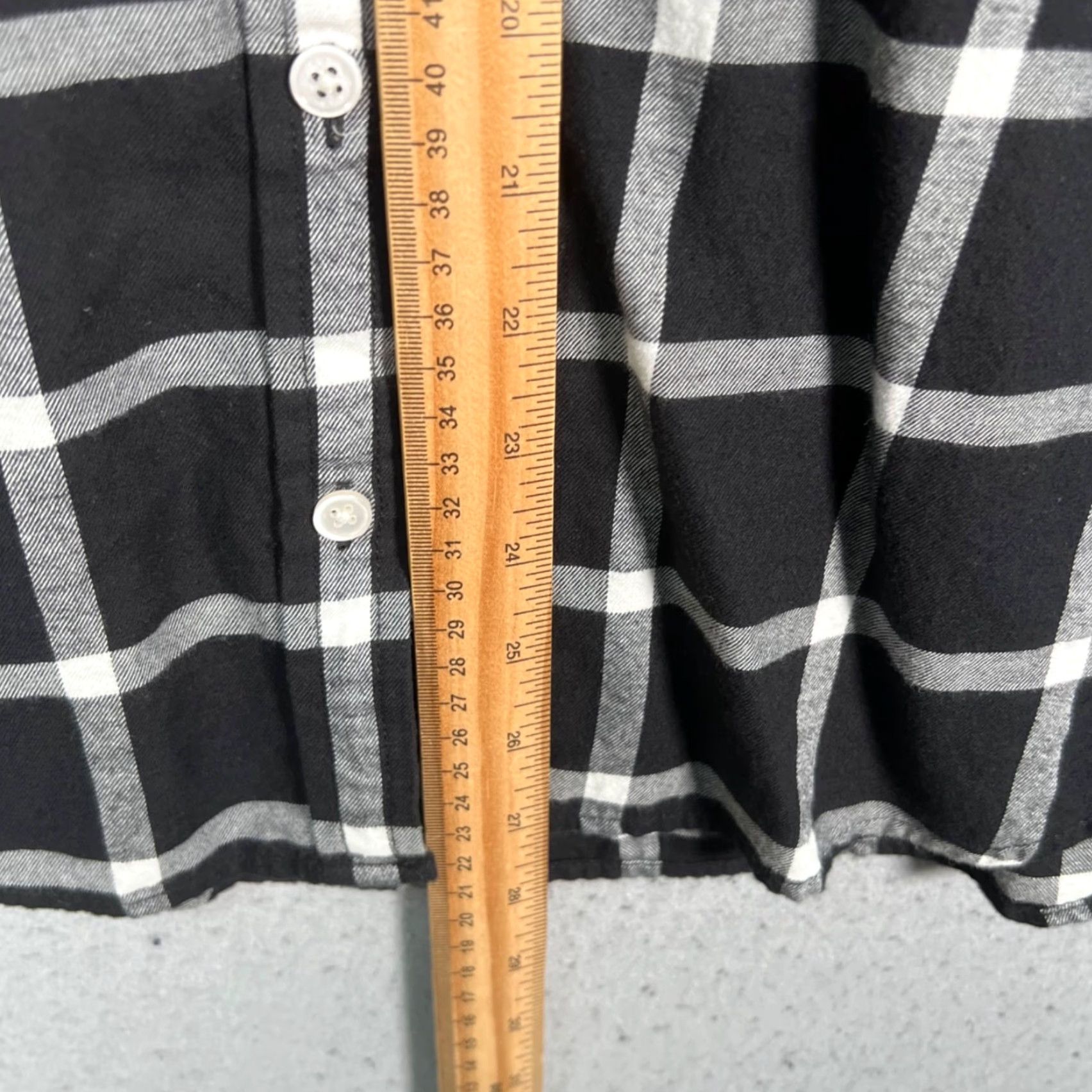 J.Crew J.Crew Shirt Button-Up Long Sleeve Plaid 100% Cotton Adult Womens Medium Black White Shirt Mens Womens Girls Boys Size M / US 6-8 / IT 42-44 - 6 Thumbnail