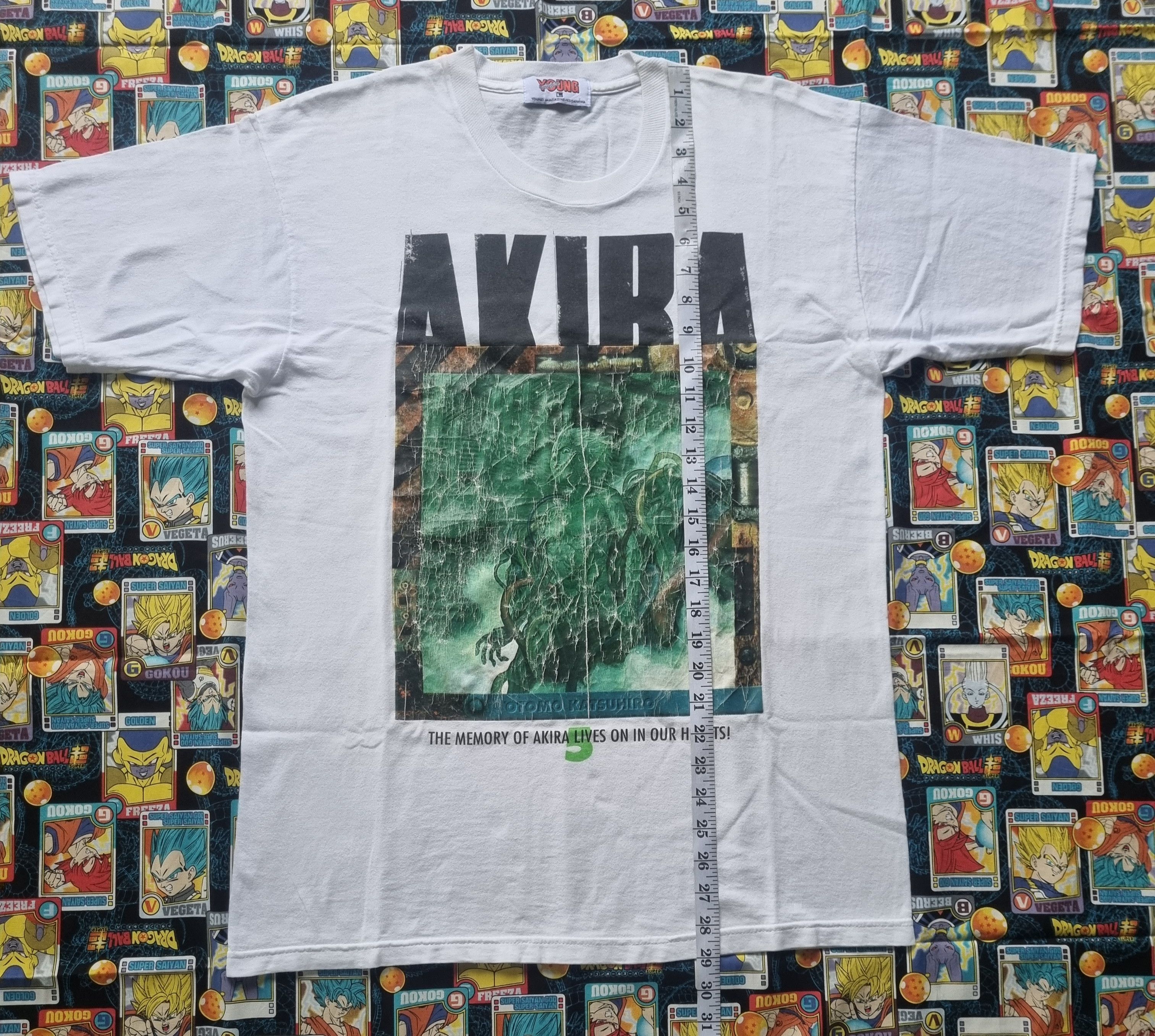 Anime Vintage Akira Young And Magazine Vol 5 T Shirt Size US L / EU 52-54 / 3 - 5 Thumbnail