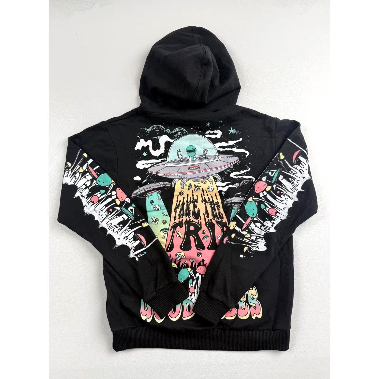 VIBE FRESH LAUNDRY Hoodie Mens Small Black Pullover Fleece Graphic Print Good Vibes Space UFO Mushrooms Crew Neck Pockets Long Sleeve Size US S / EU 44-46 / 1 - 2 Thumbnail