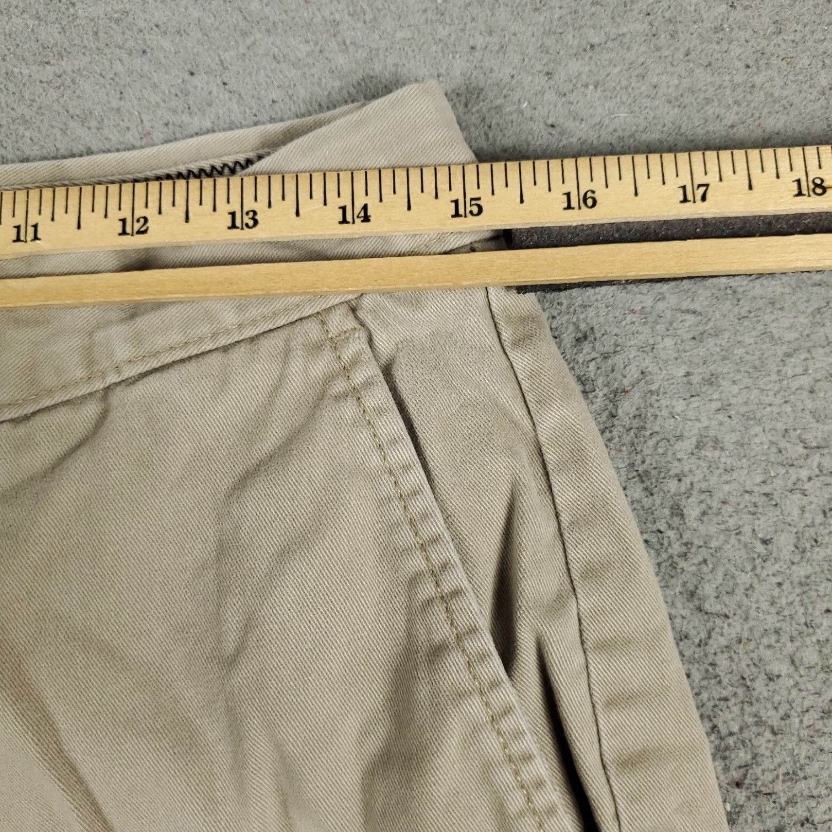 Nautica VINTAGE Nautica Shorts Mens Waist 30 Beige Casual Flat Front Chino Size US 30 / EU 46 - 4 Thumbnail