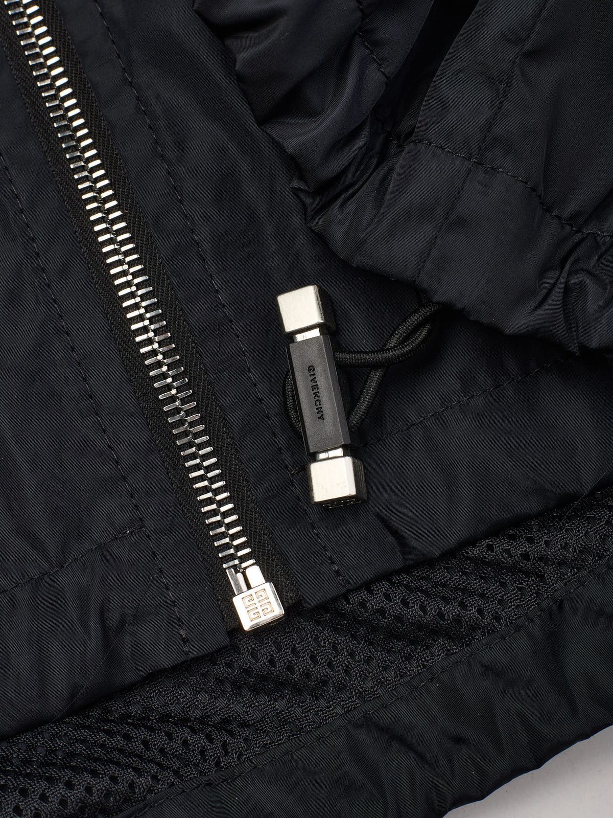 Givenchy GIVENCHY Tag Effect Hooded Windbreaker Jacket Oversized Size US XL / EU 56 / 4 - 9 Thumbnail