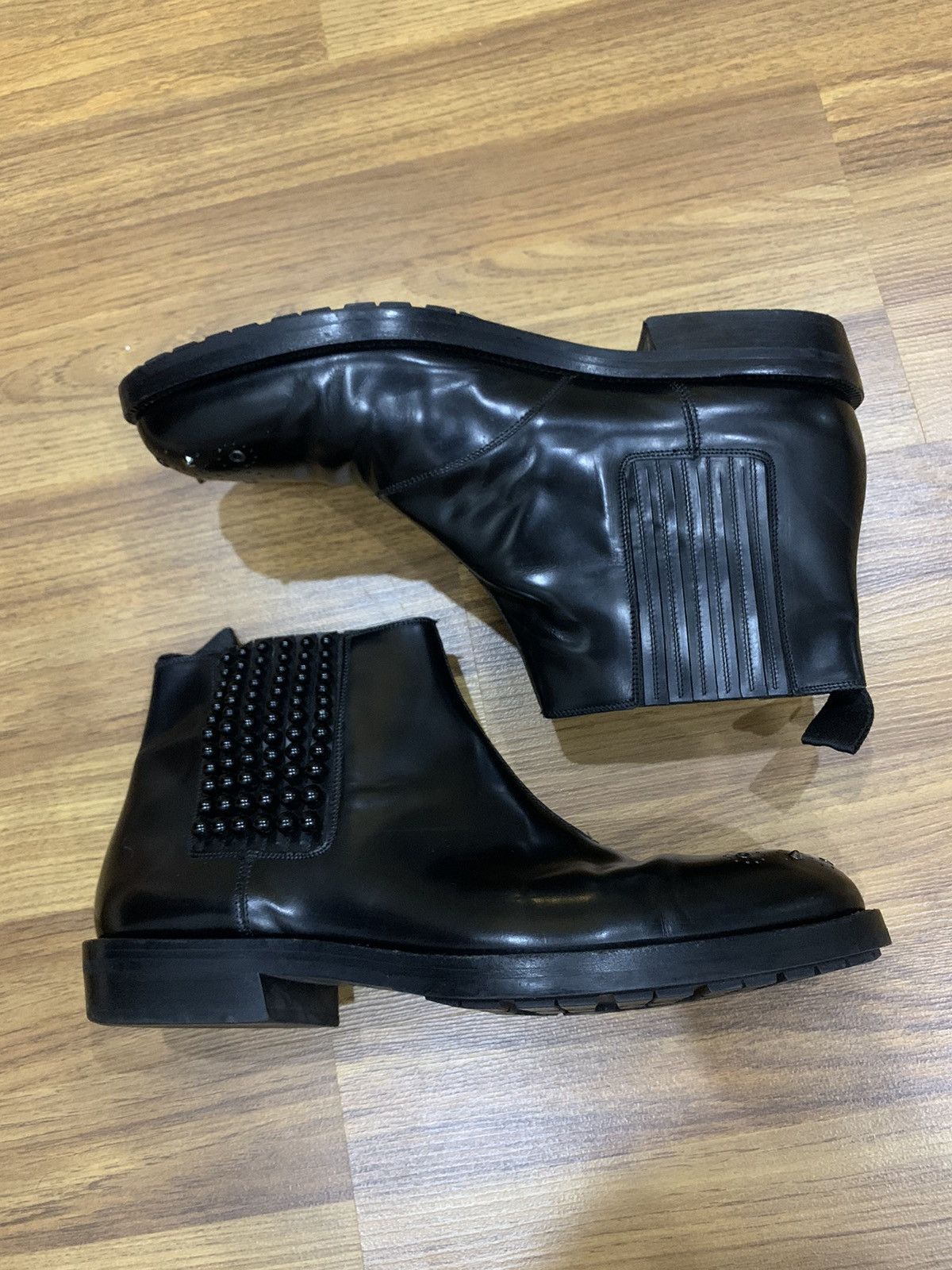 Leather × Sergio Rossi SERGIO ROSSI STUDDED LEATHER CHELSEA BOOTS Size US 5.5 / EU 38 - 5 Thumbnail