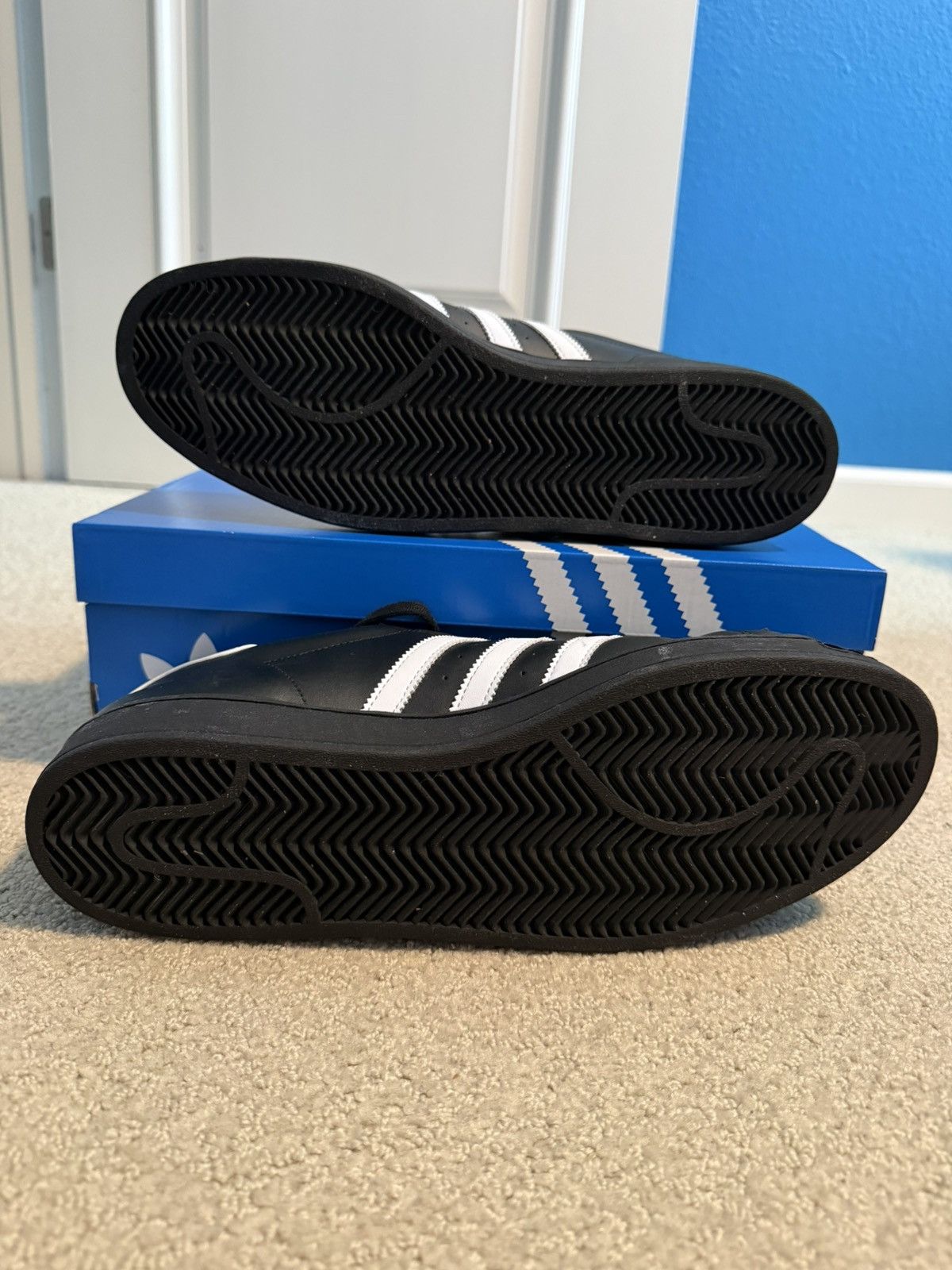 Adidas Adidas Superstar Size US 12.5 / EU 45-46 - 6 Thumbnail