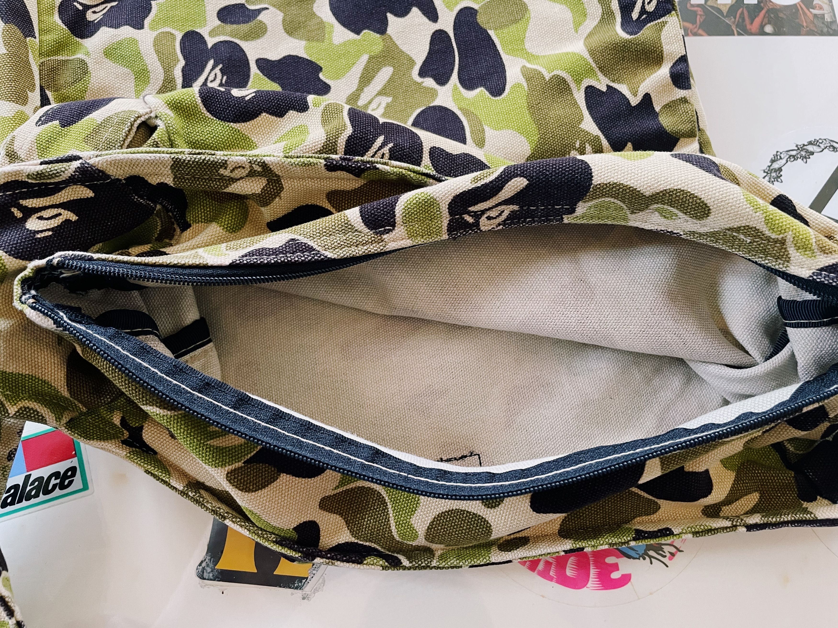 Bape × Vintage ABC Camo Tote Bag Size ONE SIZE - 3 Thumbnail