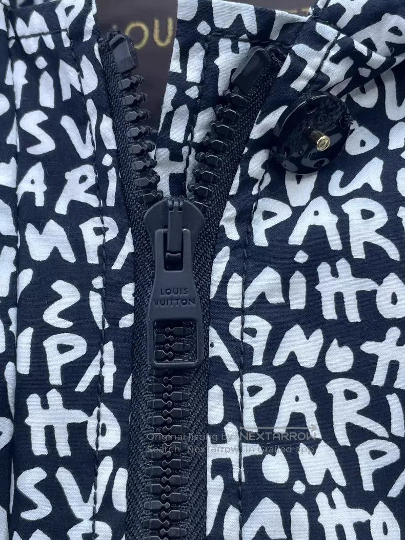 Louis Vuitton Louis Vuitton Black and white monogrammed hooded trench co Size XS / US 0-2 / IT 36-38 - 3 Thumbnail