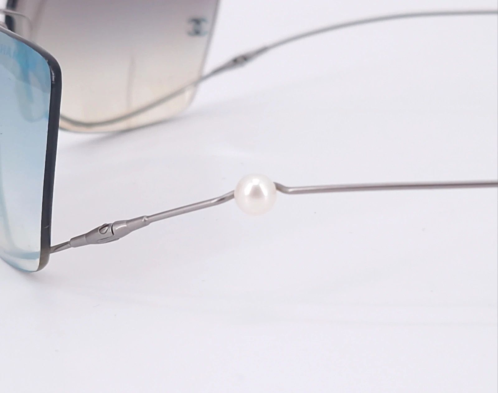 Chanel Chanel 4053-H Y2K rimless asymmetrical CC and Pearl SG Size ONE SIZE - 6 Thumbnail