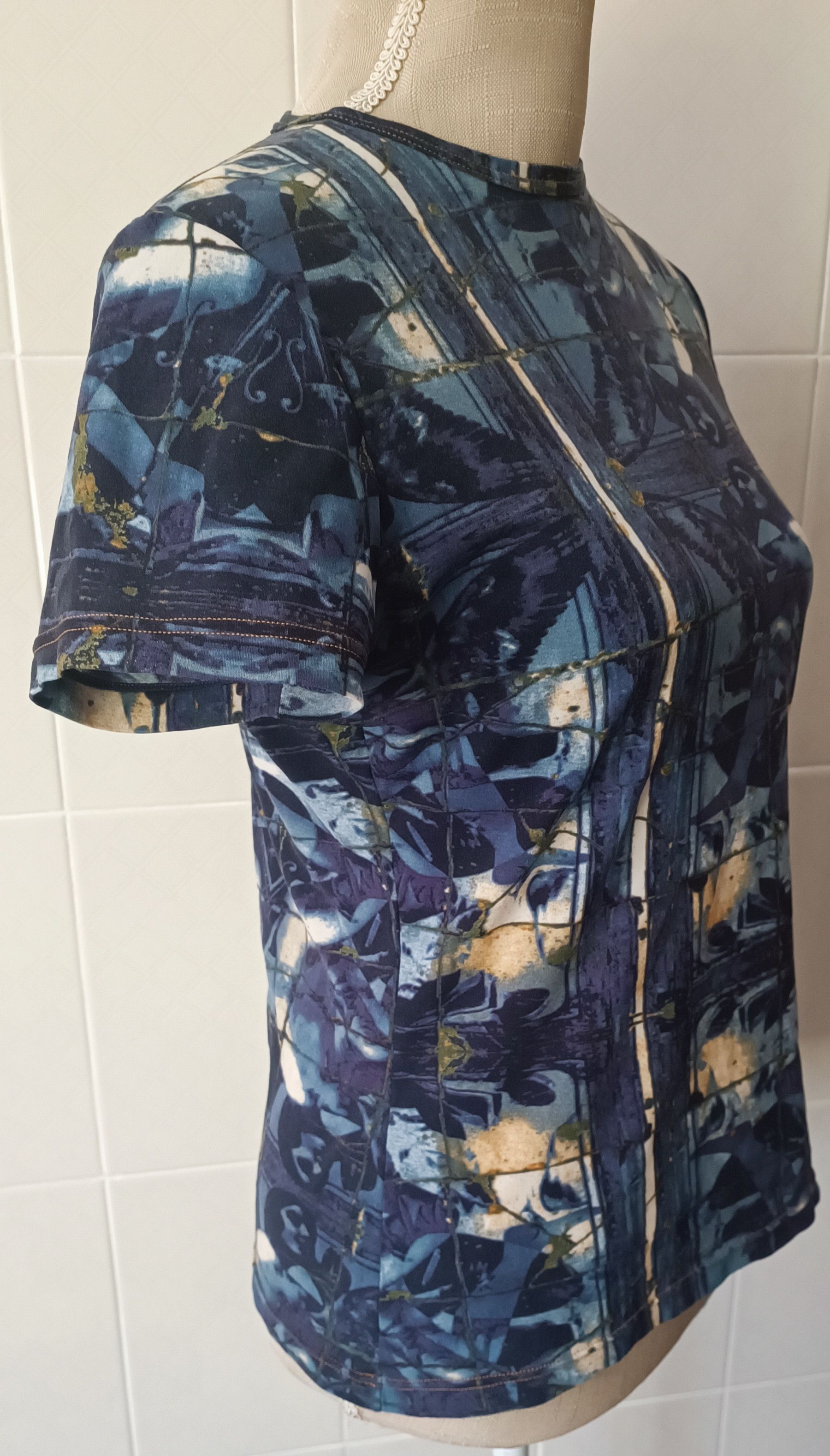 Jean Paul Gaultier 90's - Gaultier Jeans - Feminine silhouettes print t-shirt Size US XS / EU 42 / 0 - 3 Thumbnail