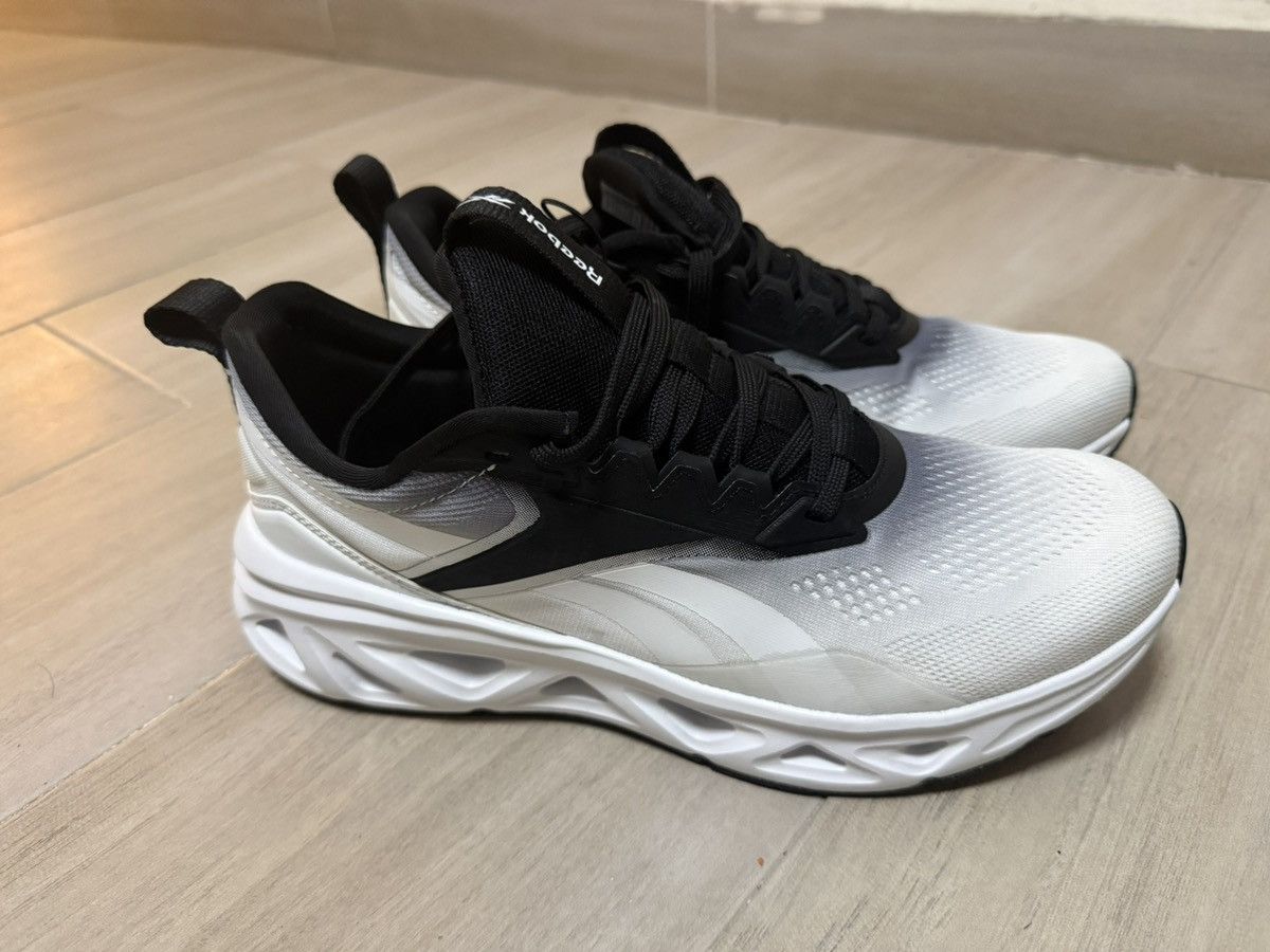 Reebok Reebok Zig Dynamica 5 Sneakers Size US 10 / EU 43 - 2 Thumbnail