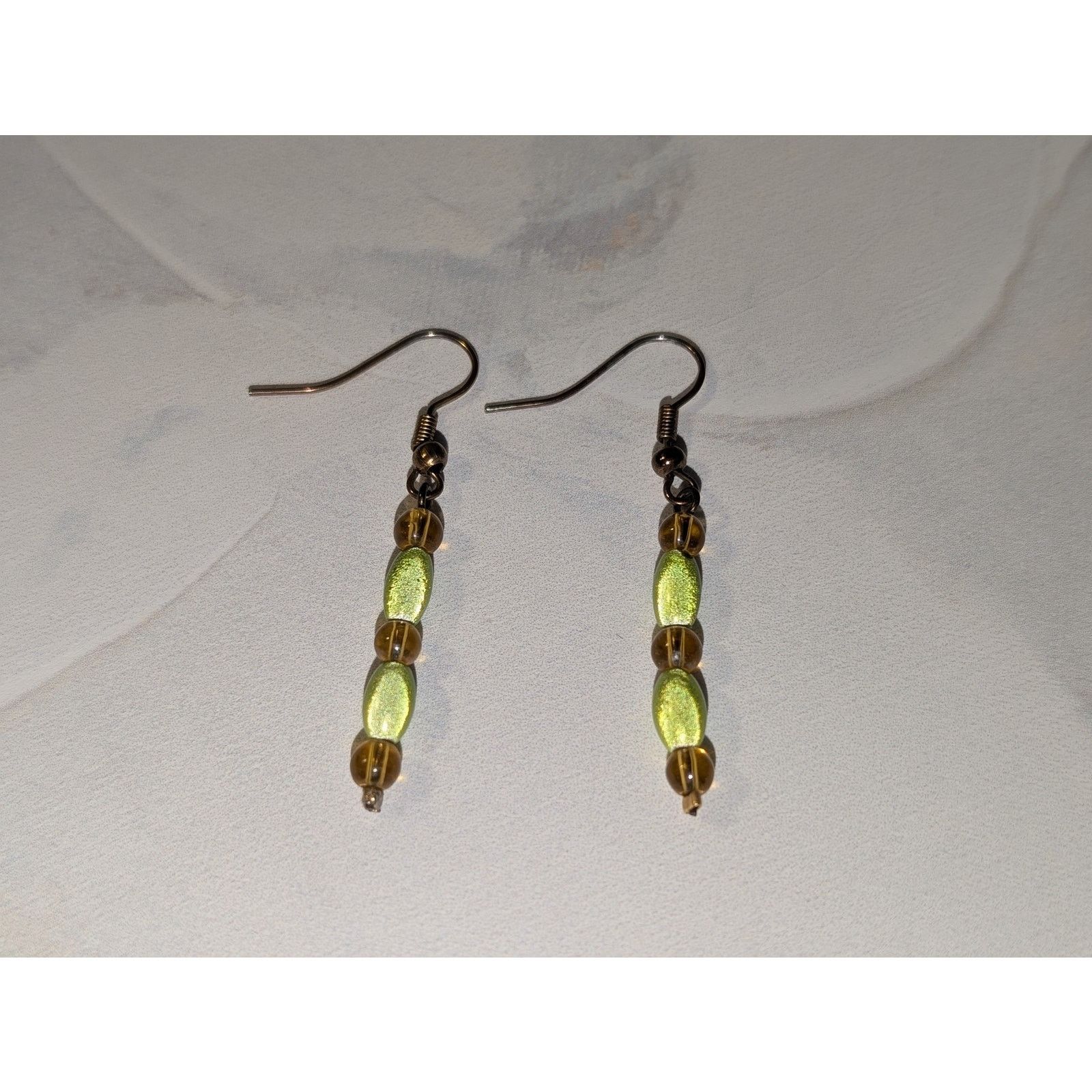 Vintage Vintage 1980s Gold-Tone Chartreuse Beaded Dangle Earrings Size ONE SIZE - 1 Thumbnail