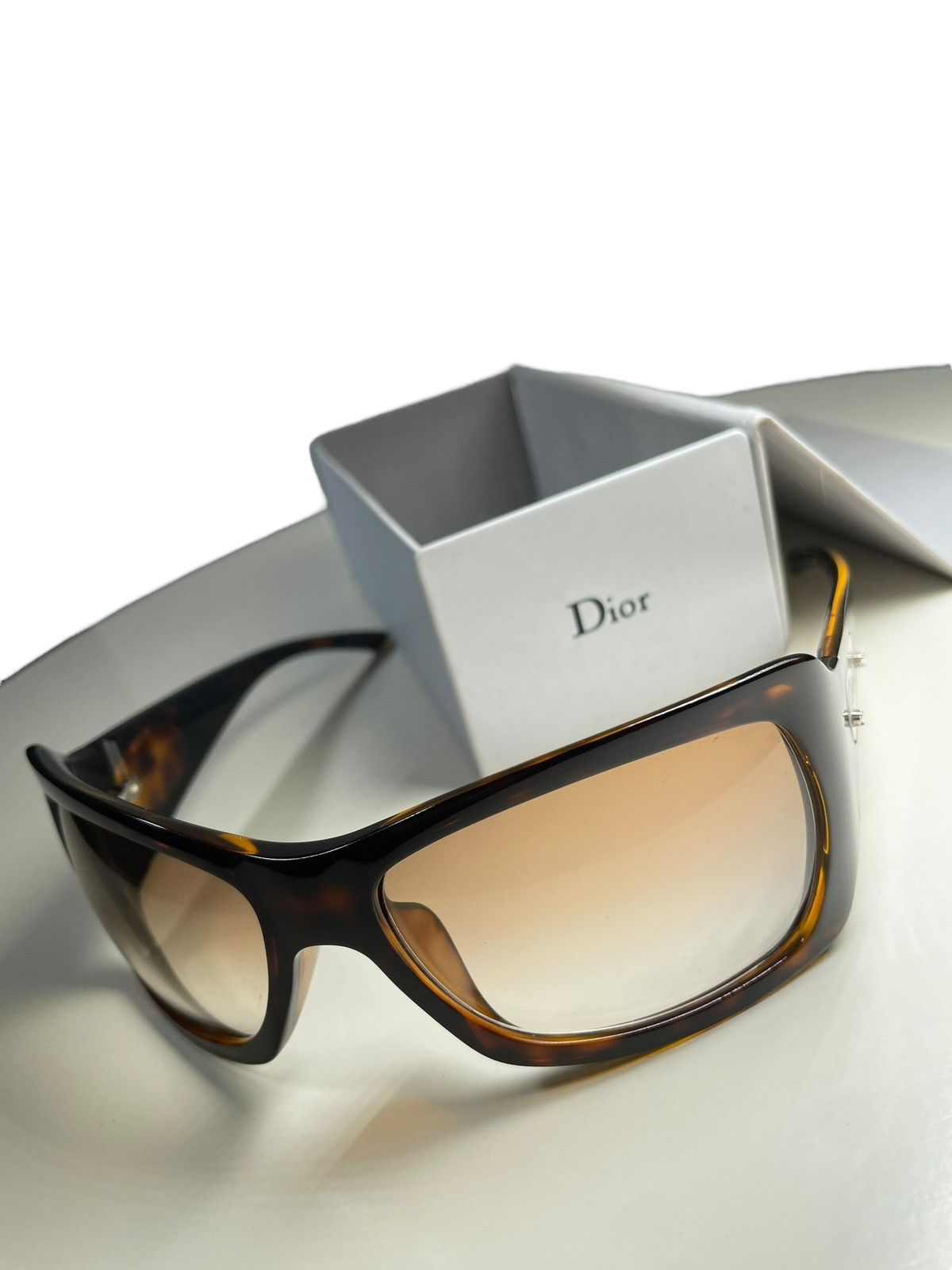 image of Christian Dior Monsieur x Dior Classicdior1 Sunglasses in Tortoise, Women's