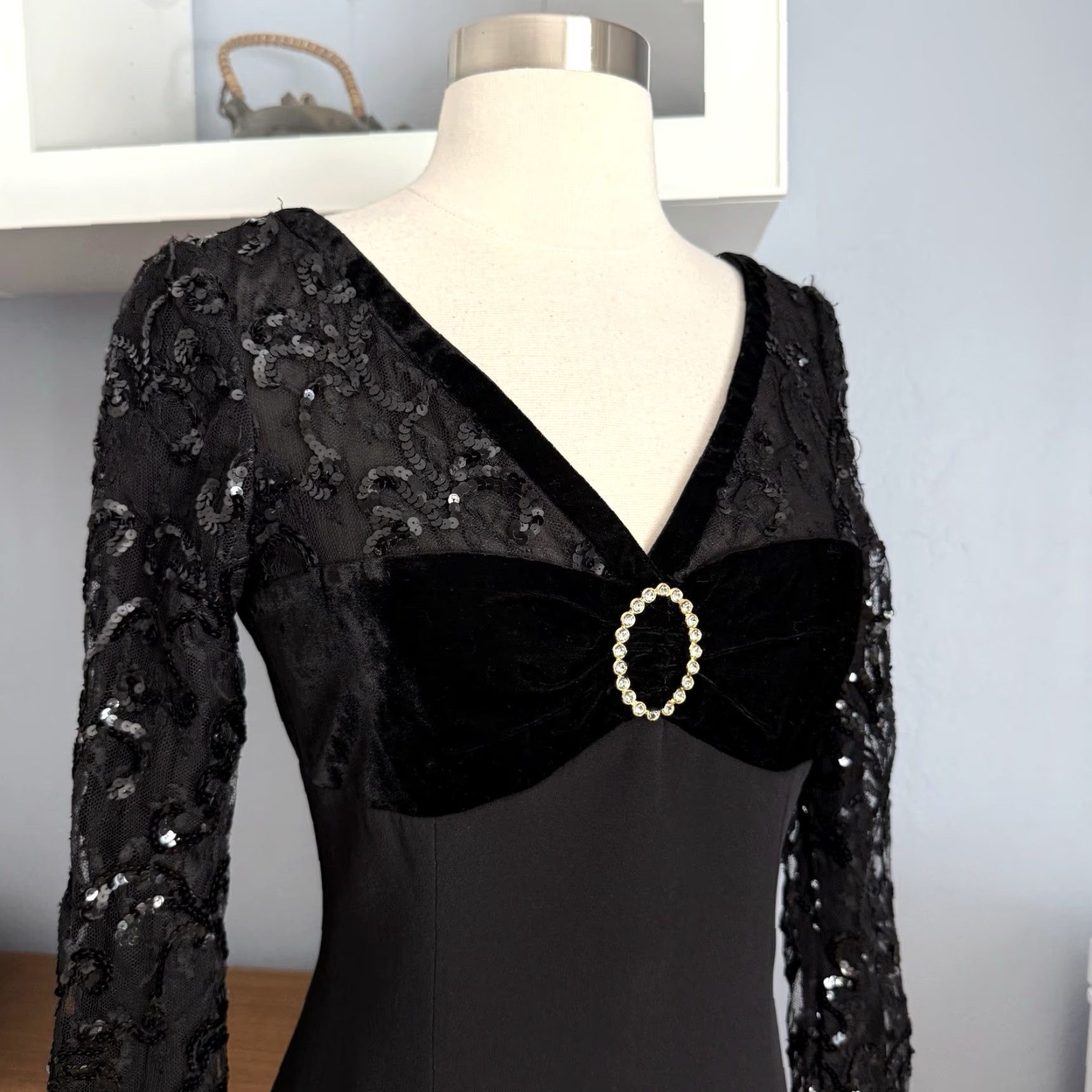 Escada VINTAGE Escada Couture Black Sequin Detail Cocktail Party Sheath Dress Sz 34 ,US 4 Size S / US 4 / IT 40 - 2 Thumbnail