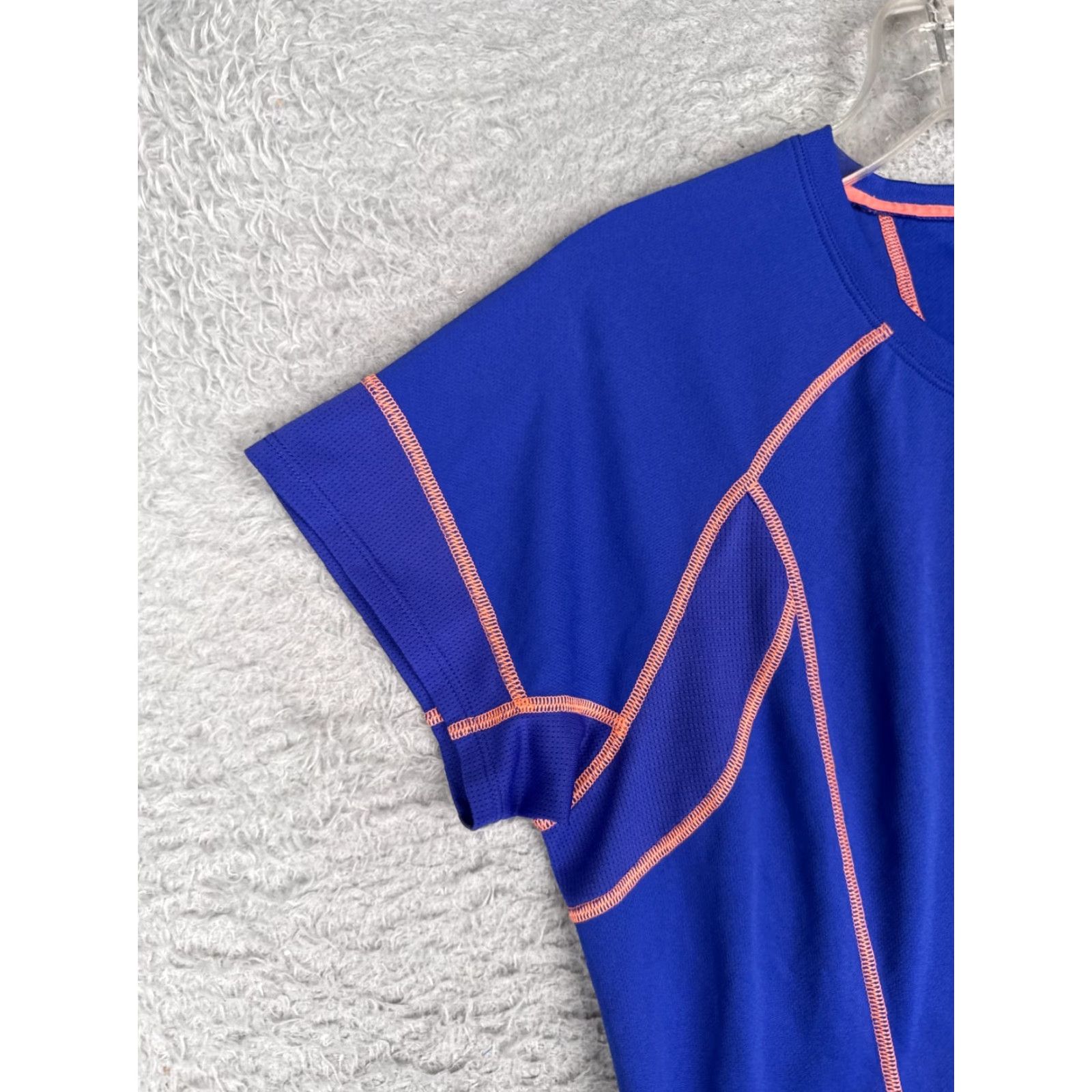 The North Face The North Face Shirt Women L Blue FlashDry 100% Polyester Crew Neck T-Shirt Slim Regular Men/Women? No gender. End with Womens. Size L / US 10 / IT 46 - 3 Thumbnail