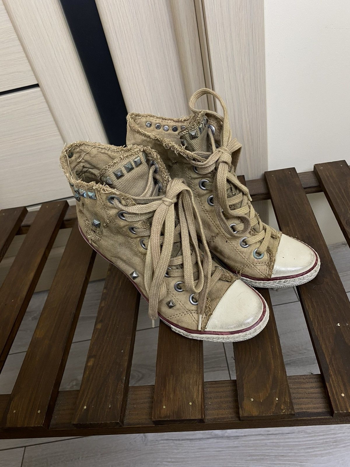 ASH Vintage Ash High studded Heels distressed Sneakers Trainers Size US 6 / IT 36 - 18 Thumbnail