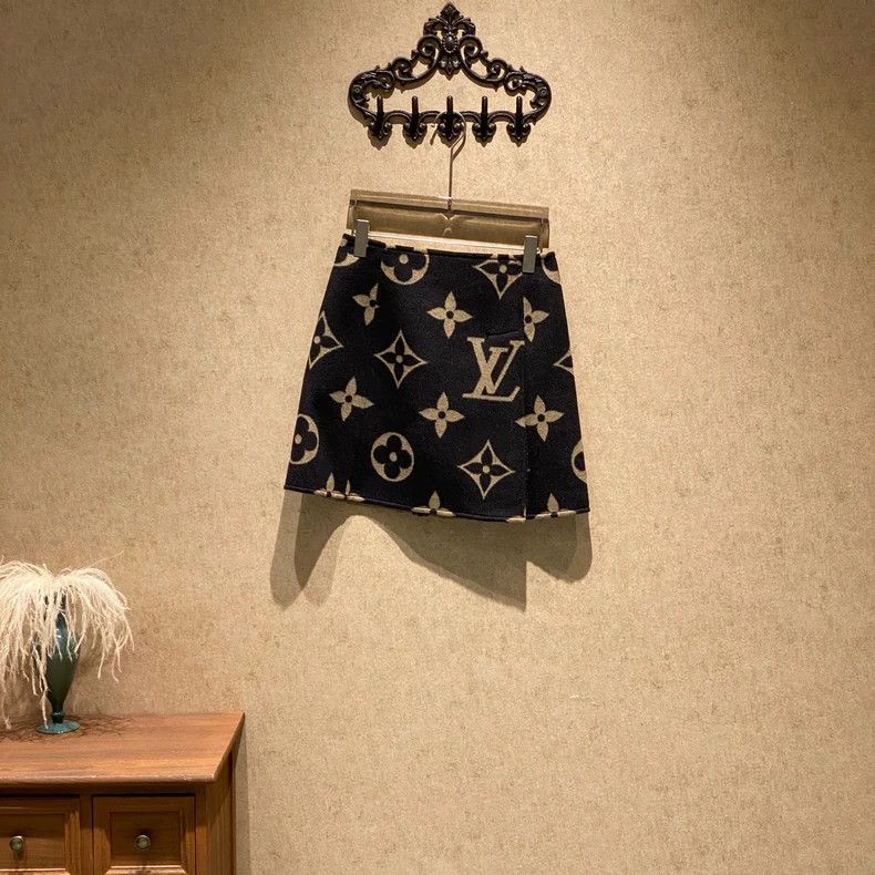 Louis Vuitton Louis Vuitton Black and grey tricolour printed woolen skir Size 35" - 1 Thumbnail