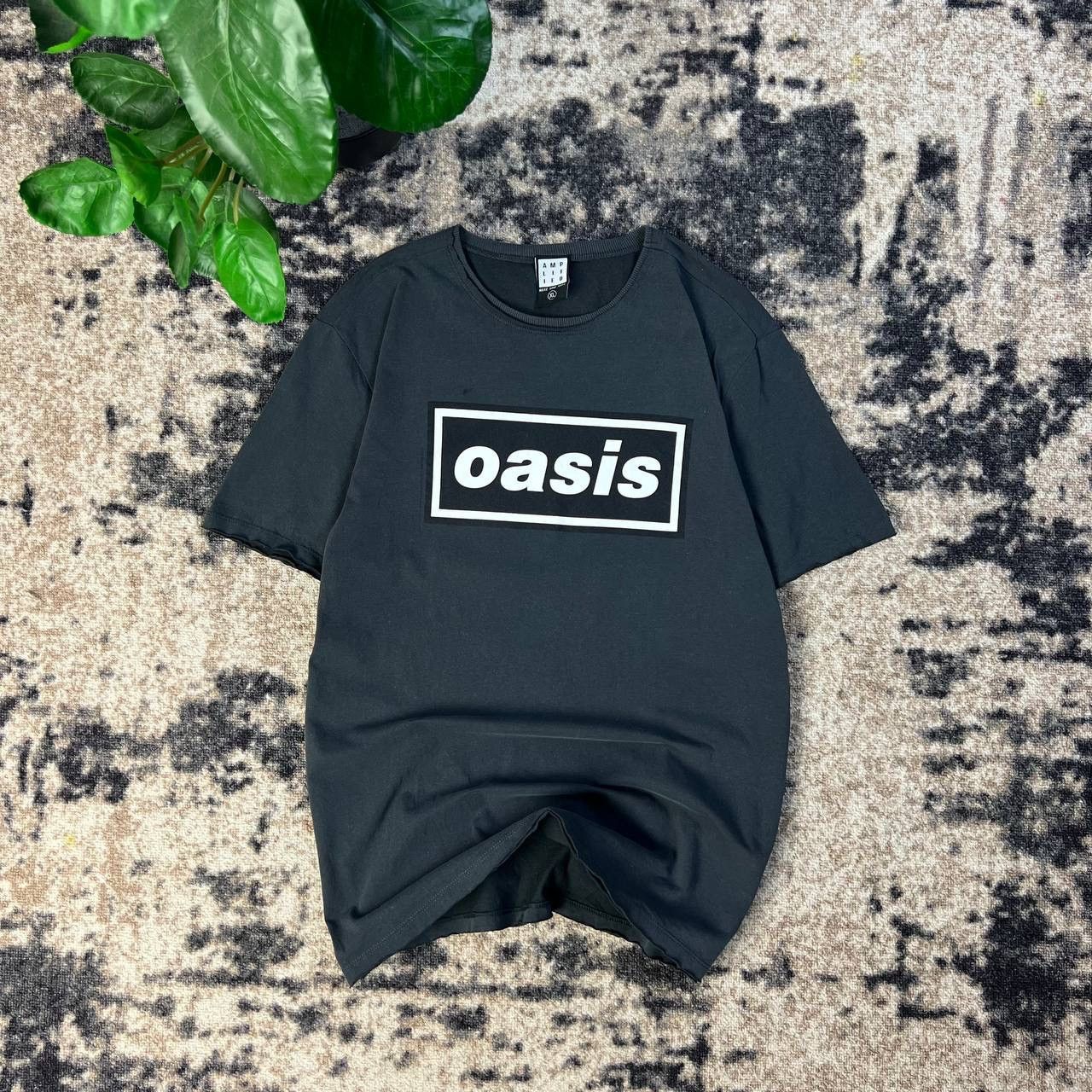 Band Tees Oasis Vintage Y2K Big Logo Rock Band T-Shirt 1TS122 Size US XL / EU 56 / 4 - 1 Thumbnail