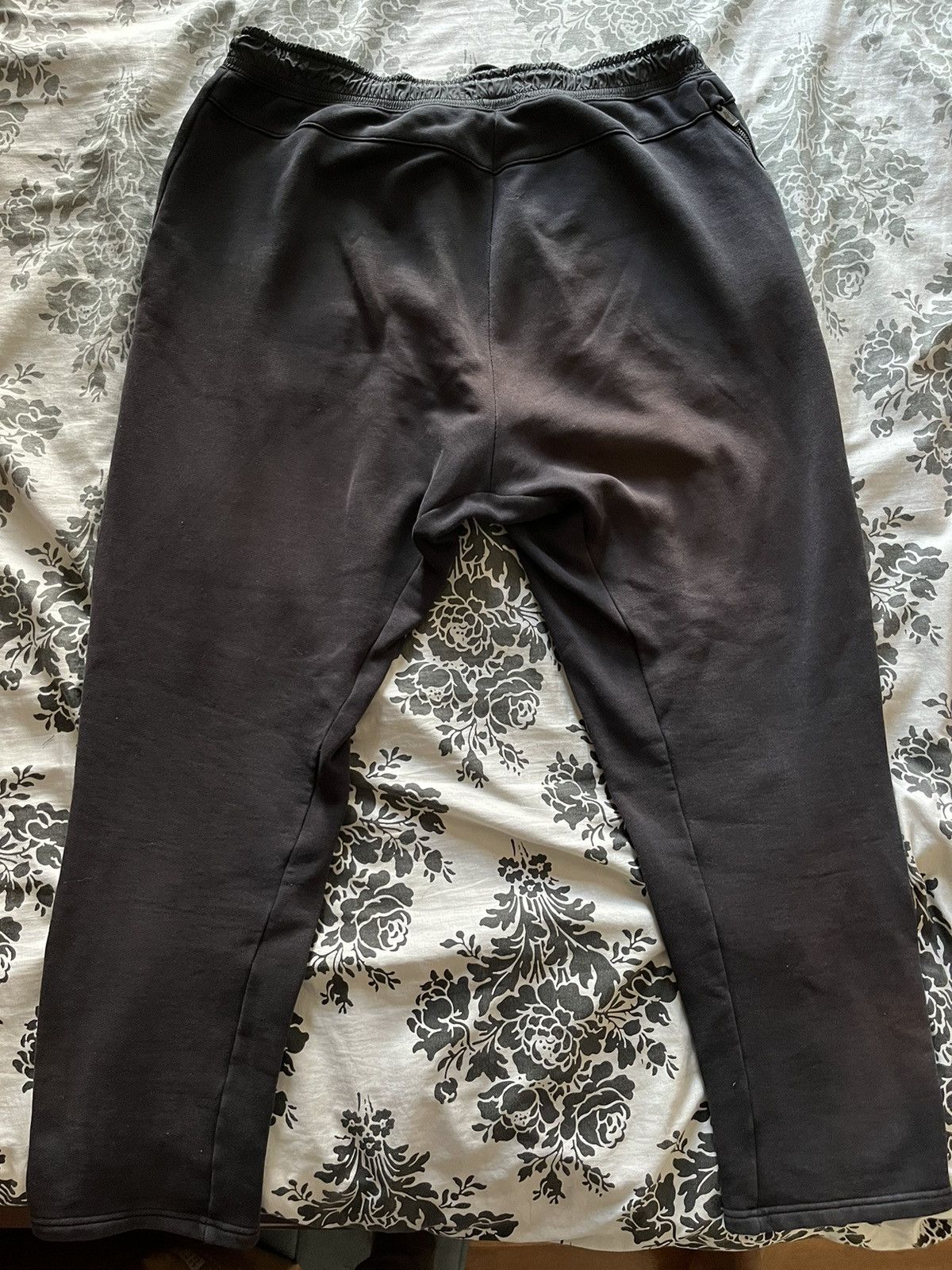 Nike Nike sportswear sweatpants open bottom size large Size US 36 / EU 52 - 3 Thumbnail