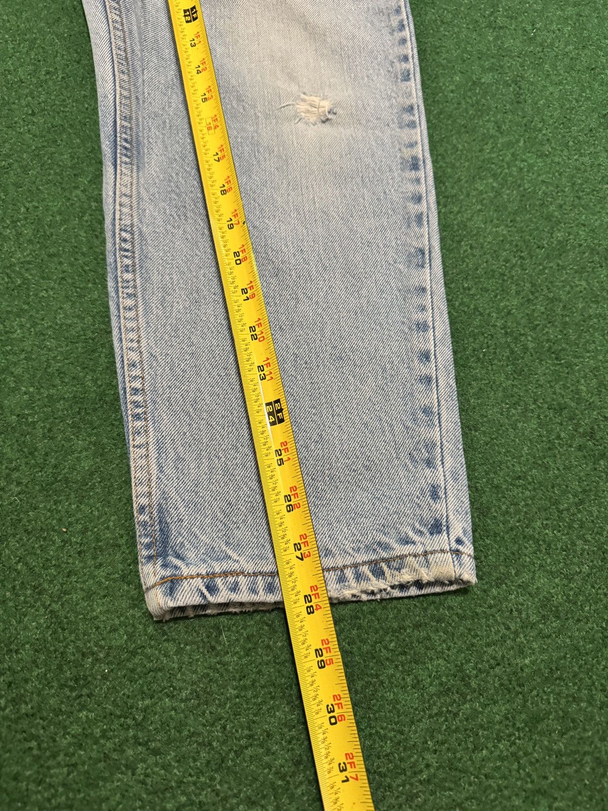 Levi's Vintage Clothing Vintage 90s Levi’s 551 Relaxed Fit 32x28 Distressed Jeans Size 36" / US 14 / IT 50 - 7 Thumbnail