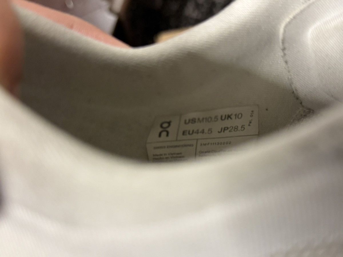 Kith × On Cloudzone Kith White Ice RARE Size US 10.5 / EU 43-44 - 7 Thumbnail