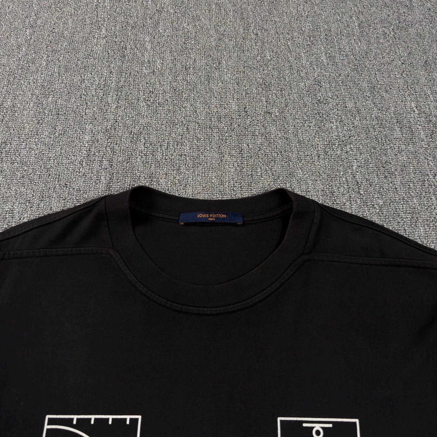Louis Vuitton LV x NBA Big Logo Black Short Sleeve XXL Mint Size US XXL / EU 58 / 5 - 3 Thumbnail