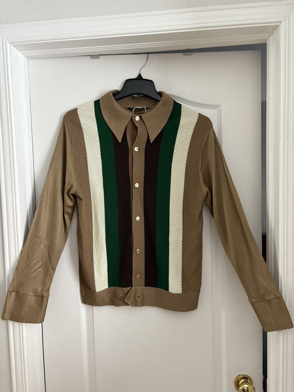 Vintage Button-up tan, brown and green cardigan/shirt Size US M / EU 48-50 / 2 - 2 Thumbnail