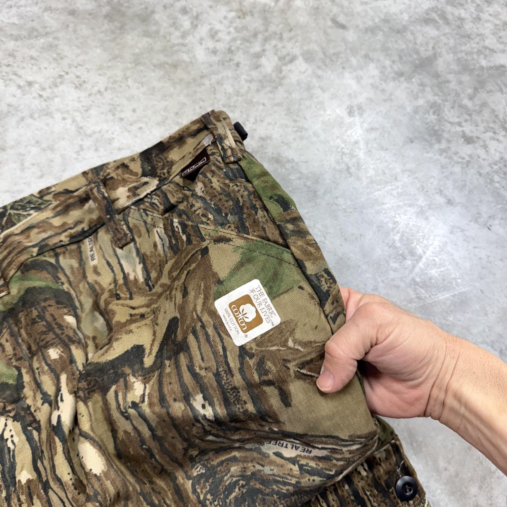 Walls VINTAGE Walls pants Mens XL Regular Camouflage Cargo Workwear Pockets Zipper Fly Hem Drawstring 715 559A Green 31 in Inseam Size US 36 / EU 52 - 2 Thumbnail