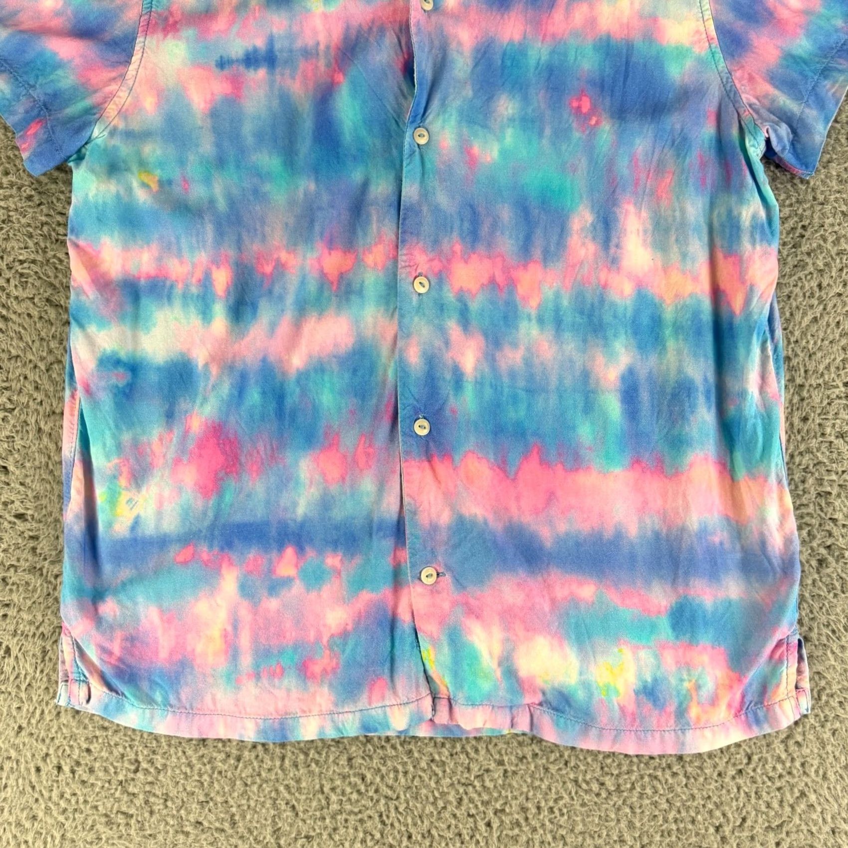 Chubbies Chubbies The Mr. Cool Button-Up Shirt Mens Medium Blue Pink Tie Dye Short Sleeve Size US M / EU 48-50 / 2 - 5 Thumbnail