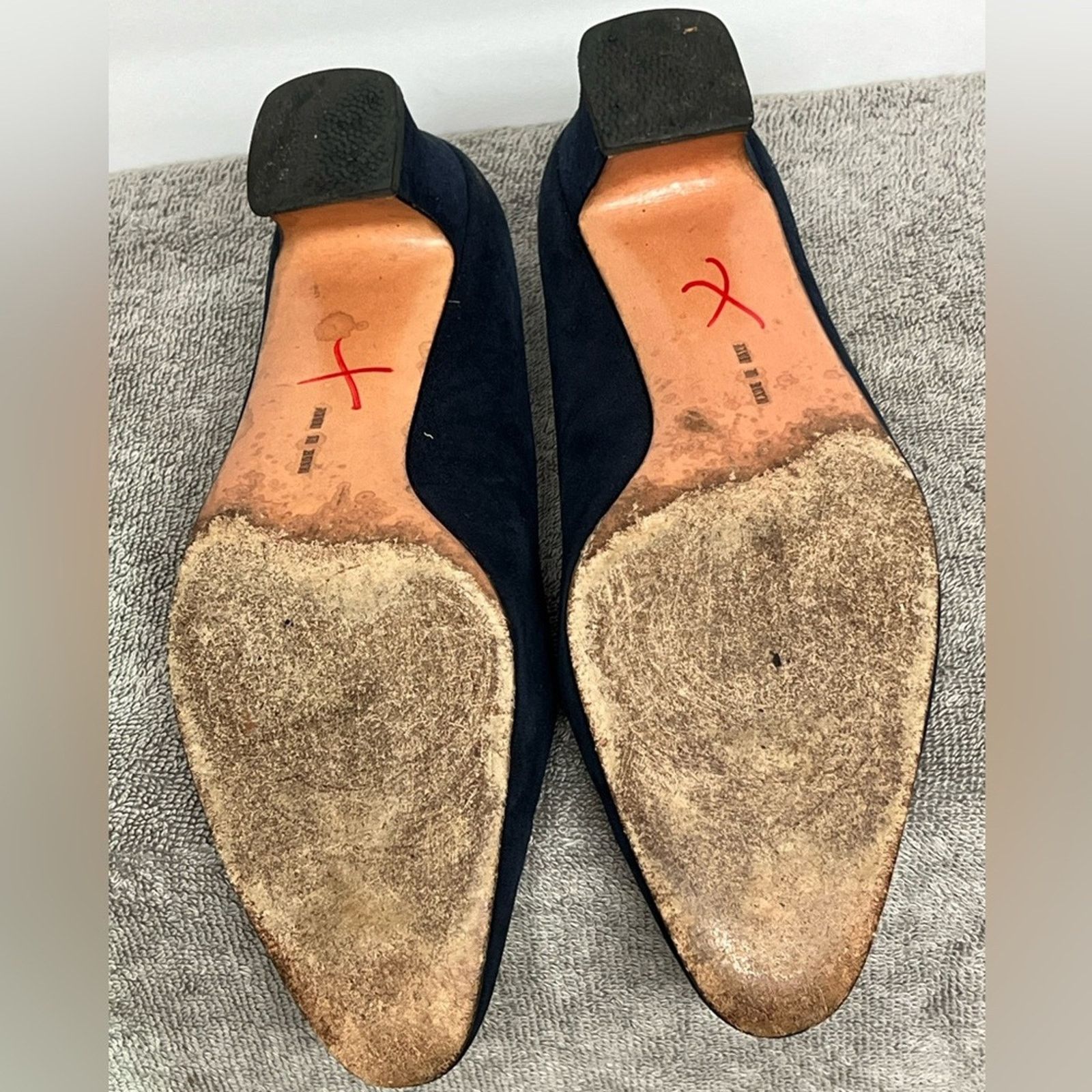 Salvatore Ferragamo Salvatore Ferragamo Women's Heel Pump 9.5 B Made in Italy Size US 9.5 / IT 39.5 - 9 Thumbnail