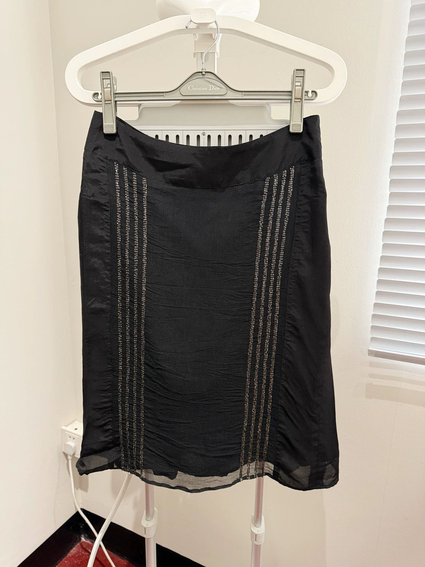 Share Spirit Homme ShareSpirit Women's Black Beaded Silk Midi Skirt 36 Size 25" / US 0 / IT 36 - 1 Thumbnail