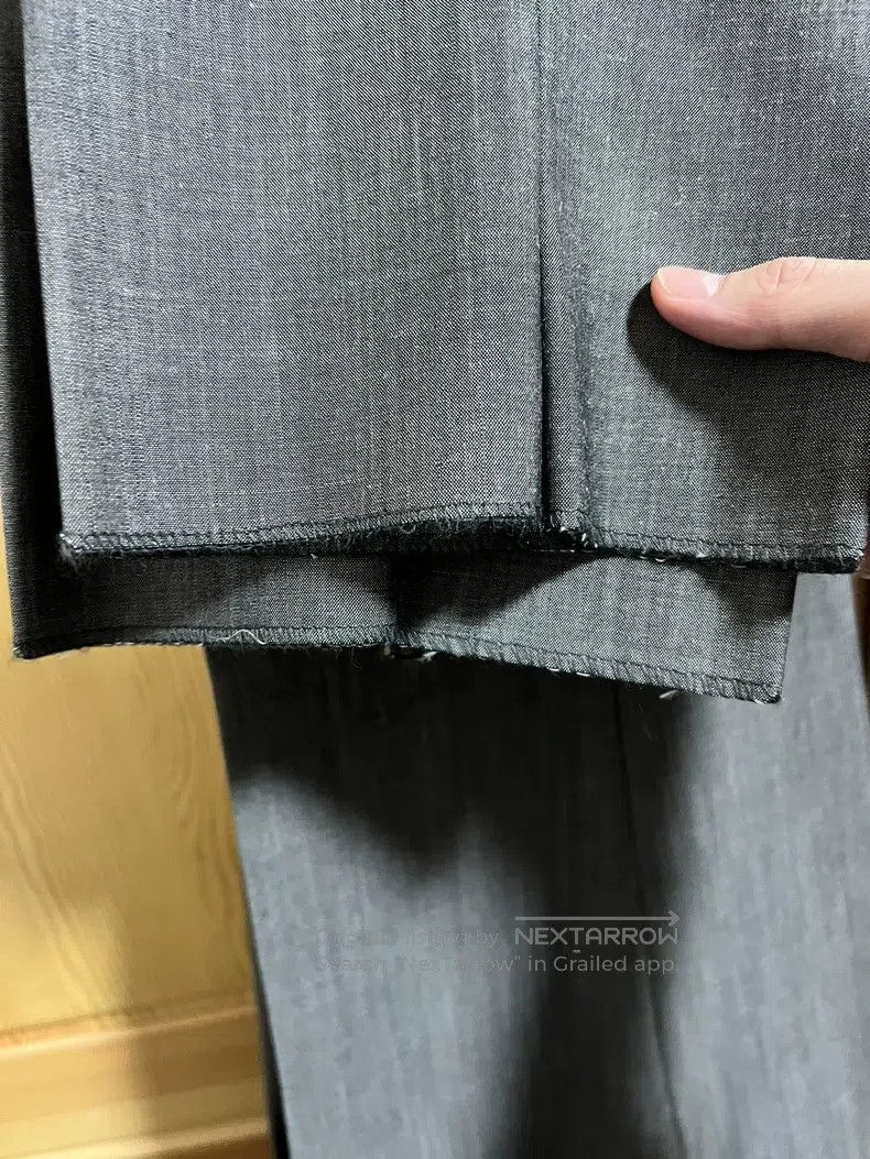 Valentino Valentino The main line is gray and west Size 48S - 5 Thumbnail
