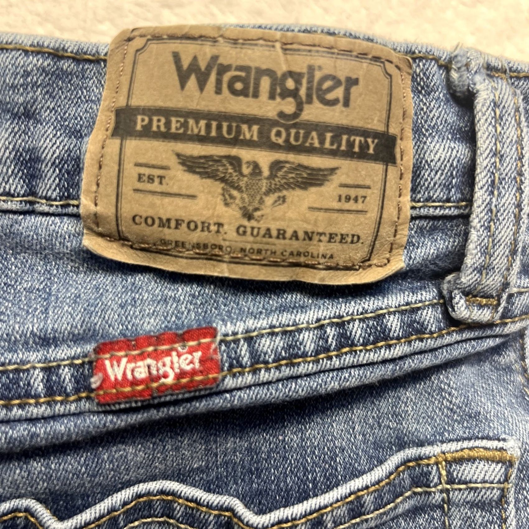Wrangler Wrangler Jeans Bootcut Men 29x30 Medium Wash Stretch Cotton Denim Zip Button Regular 29 Waist 30 Inseam Blue Size US 29 - 5 Thumbnail