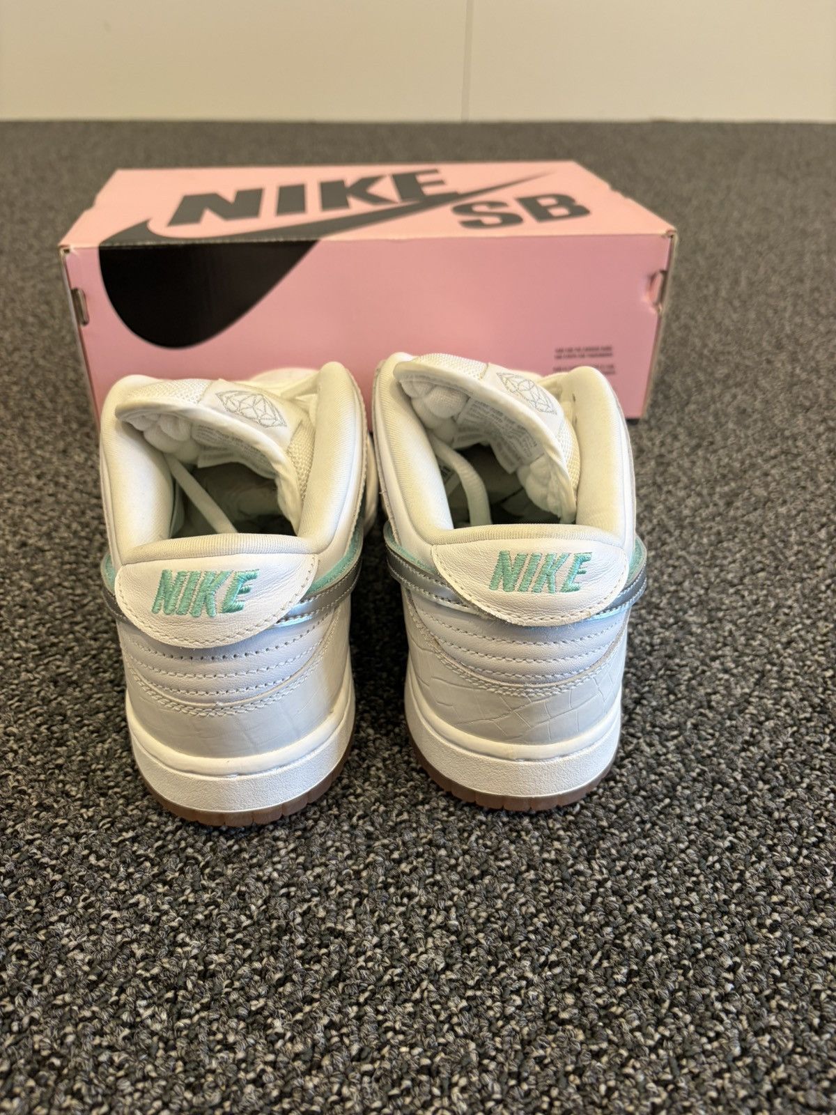 Diamond Supply Co. × Nike Nike SB Dunk Low Diamond Supply Co. White Diamond Size US 8 / EU 41 - 4 Thumbnail