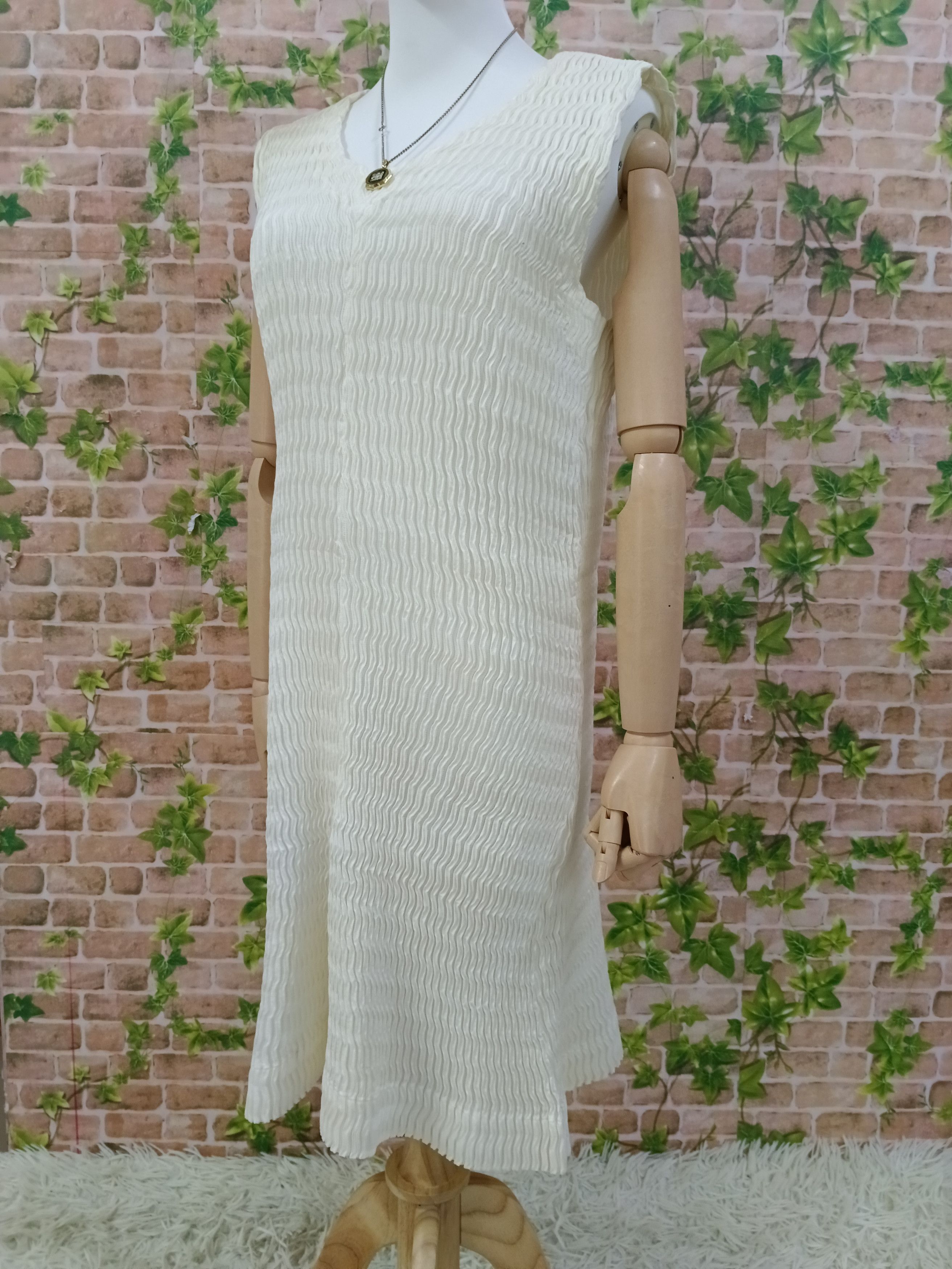 Pleats Please Issey Miyake ISSEY MIYAKE PLEATS MID DRESS(SIZE 2) Size M / US 6-8 / IT 42-44 - 4 Thumbnail