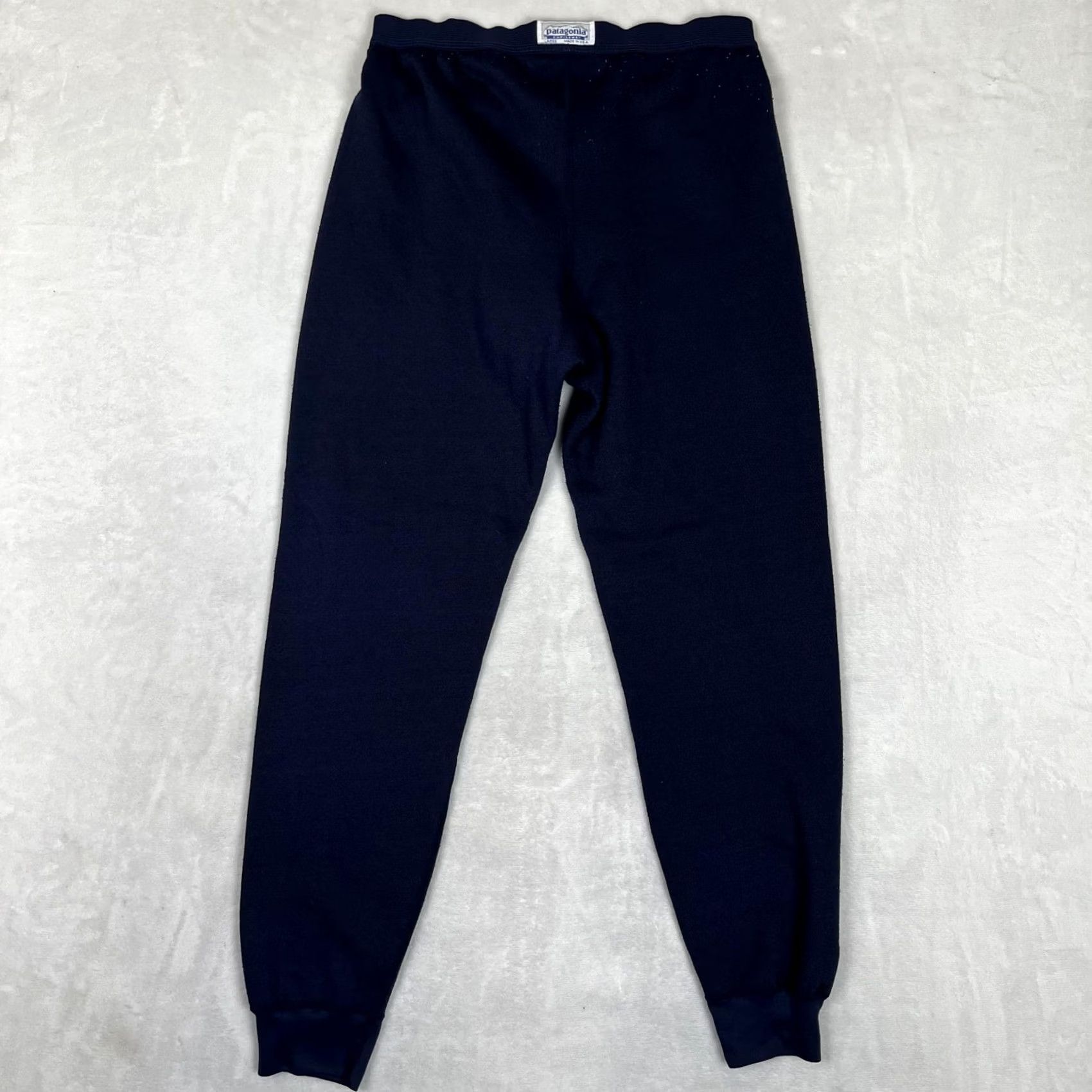 Patagonia VINTAGE Patagonia Capilene Fleece Base Layer Mens Large Blue USA Made Capilene Thermal Long Johns Pants Men L Navy Solidverschluss Size US L / EU 52-54 / 3 - 7 Thumbnail