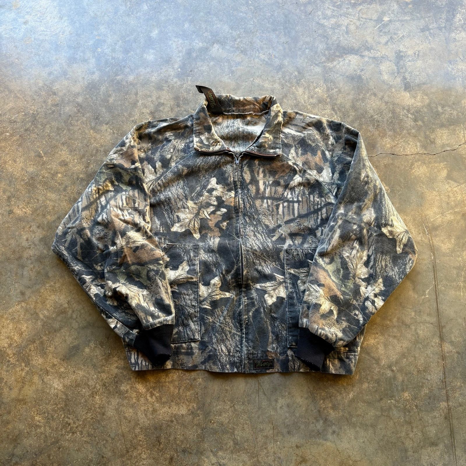 Realtree Nice Vintage Cropped Realtree Liberty Camo Jacket Size US XL / EU 56 / 4 - 1 Thumbnail