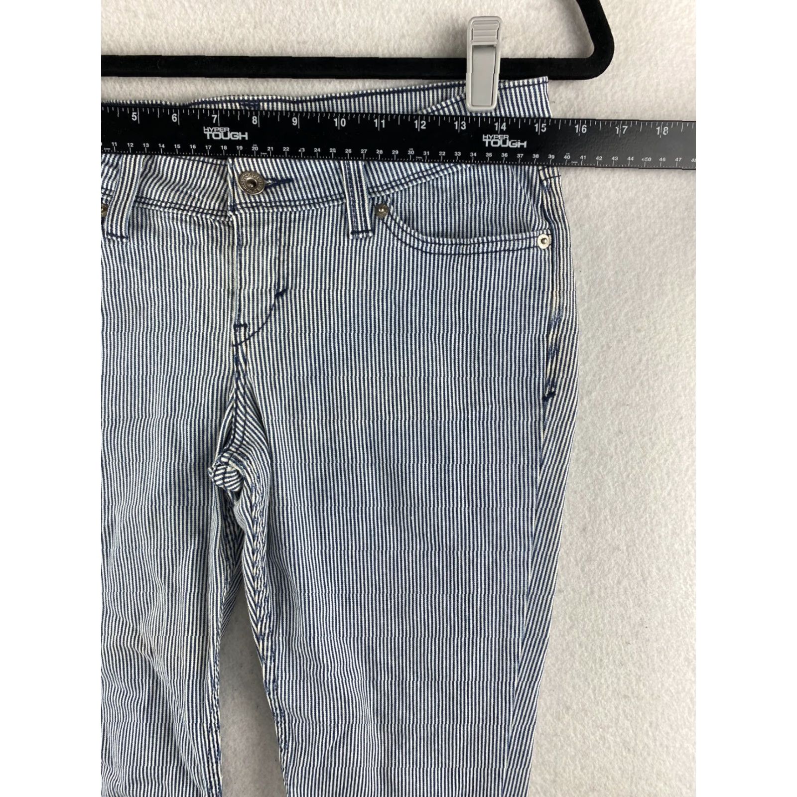 Levi's Levi's Jeans Capri Shaping 311 28 Blue Stretch Pin Stripe Railroad Core Women Jeans Size 28" / US 6 / IT 42 - 3 Thumbnail