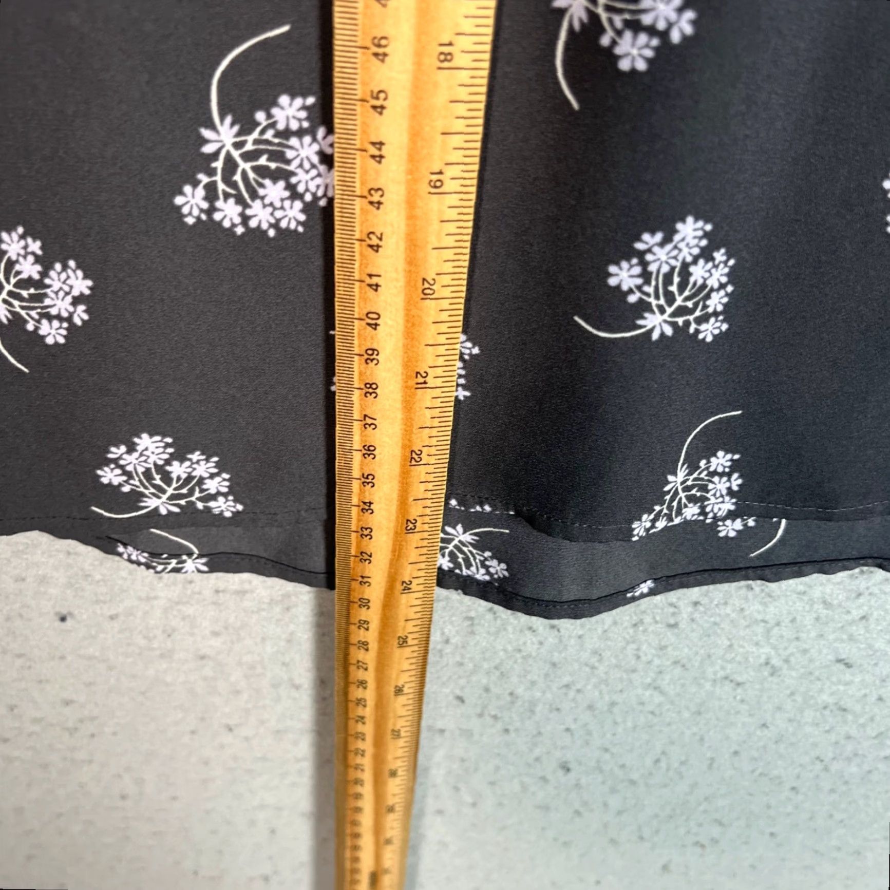 Loft Loft Blouse Small Black Floral Sleeveless Polyester Ruffle Trim Lightweight Size S / US 4 / IT 40 - 6 Thumbnail