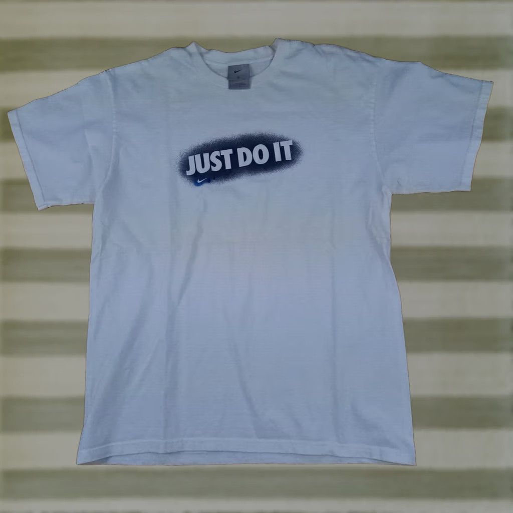 Nike Nike T-Shirt L Men White Short Sleeve Just do it Classic 27in long pit to pit Regular Fit Size US L / EU 52-54 / 3 - 1 Thumbnail