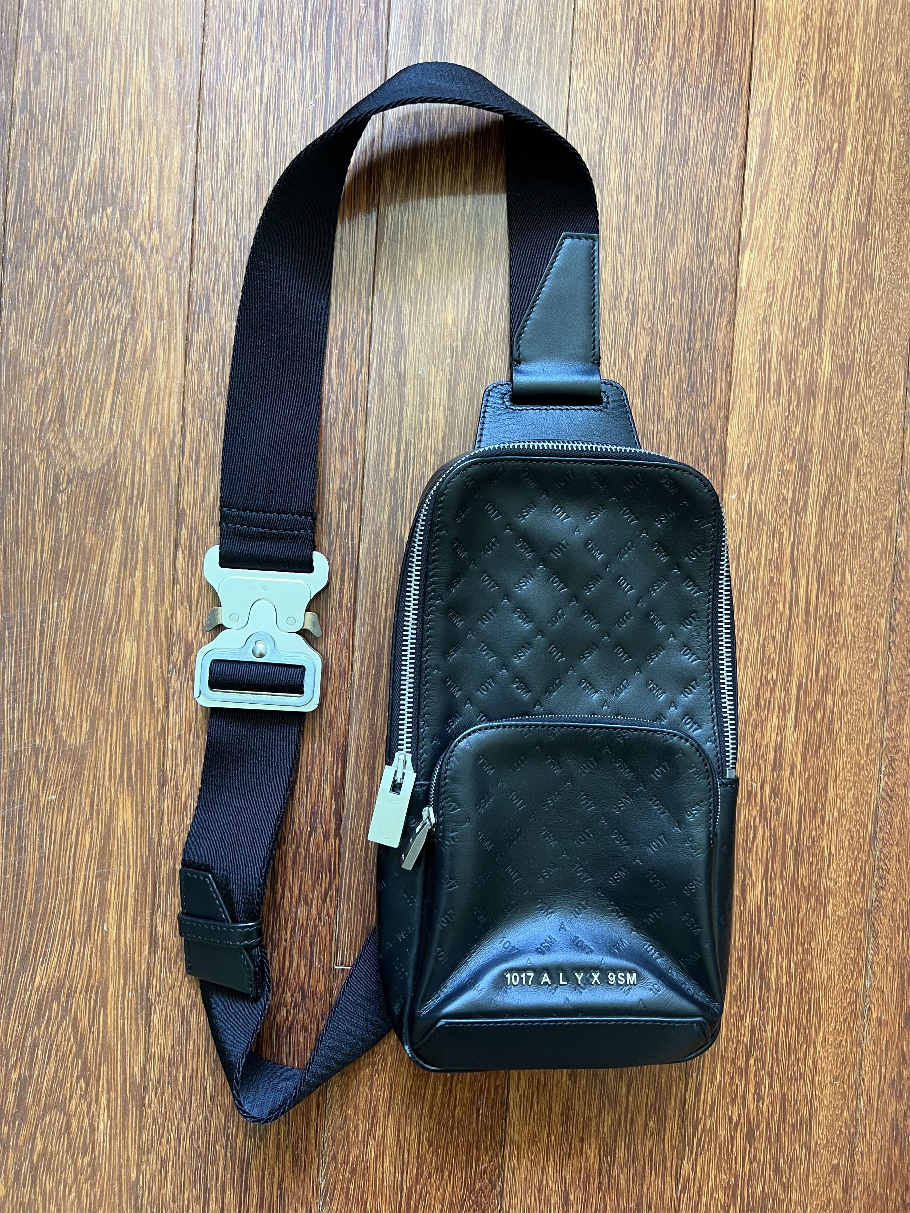 1017 ALYX 9SM 💚 2020 Alyx Leather Black Cross Body Bag Size ONE SIZE - 1 Thumbnail