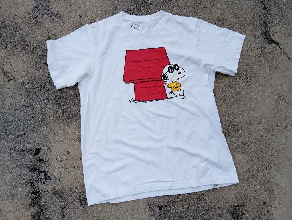 Kaws × Peanuts Kaws x Snoopy Tshirt Collab Cartoon Art 🎨 Size US S / EU 44-46 / 1 - 2 Thumbnail