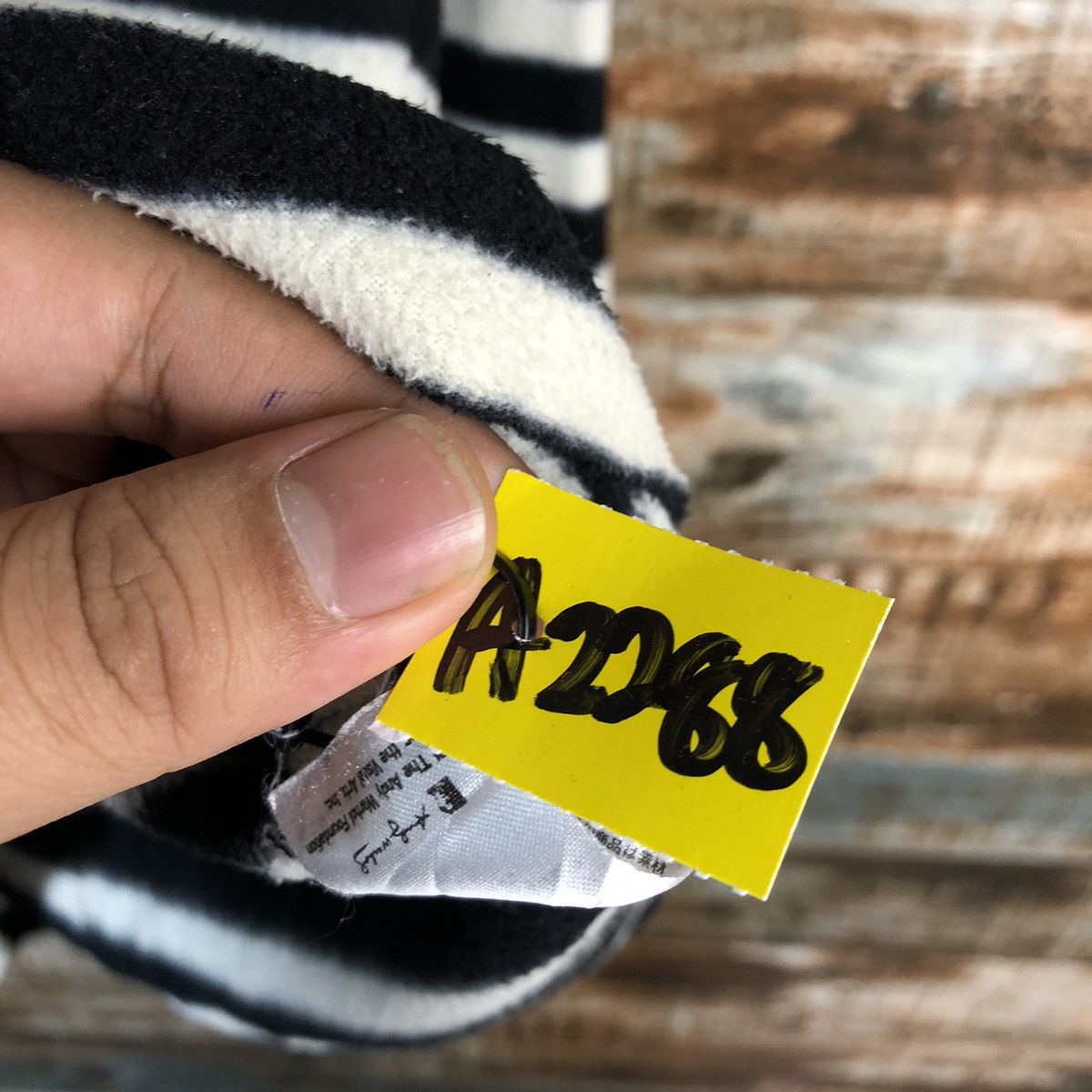 Andy Warhol Uniqlo X Andy Warhol Stripe White Sweater #A2288 Size US S / EU 44-46 / 1 - 11 Thumbnail
