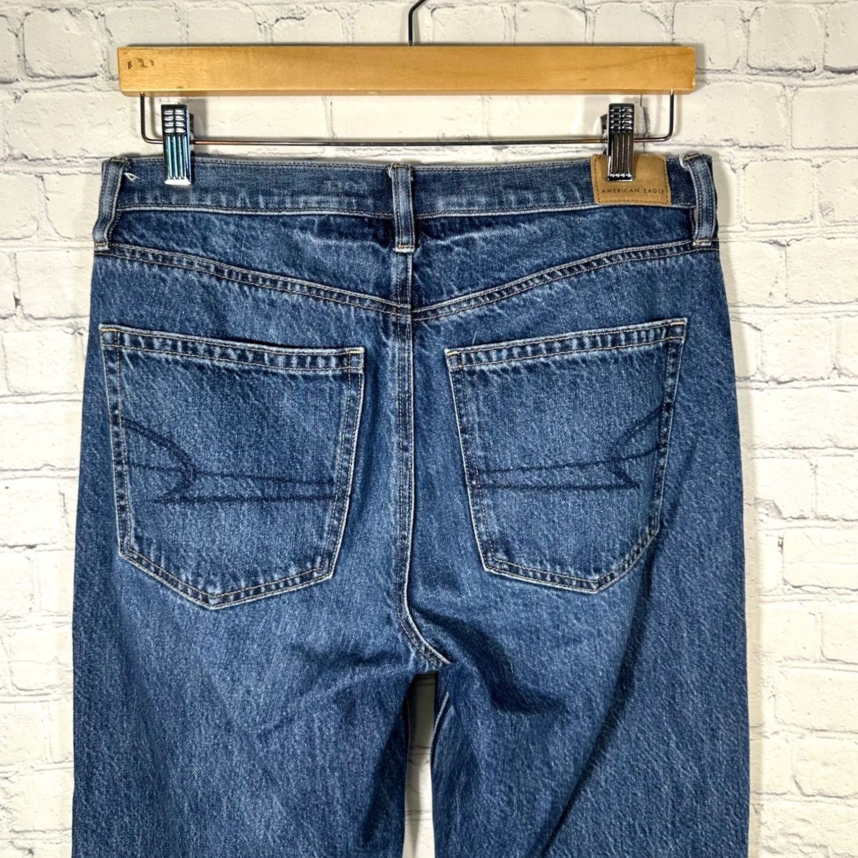 American Eagle Outfitters American Eagle Jeans Baggy Straight Leg 4 X Long Blue Medium Wash Womens 5-Pocket Denim Regular Stretch Comfort Embroidered Logo Vintage No Size 27" / US 4 / IT 40 - 6 Thumbnail
