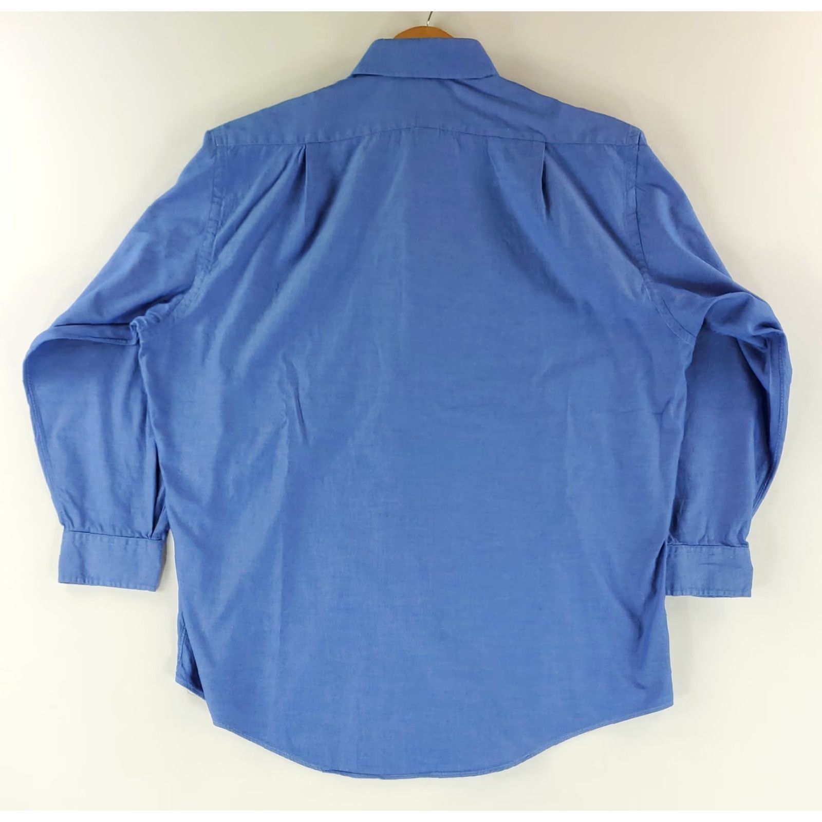 Brooks Brothers Brooks Brothers Shirt Makers Button Up Light Weight Blue Made USA Mens L 16.5-32 Shirt Mens L Blue 16.5-32 Long Sleeve Button Up Regular Size US L / EU 52-54 / 3 - 3 Thumbnail