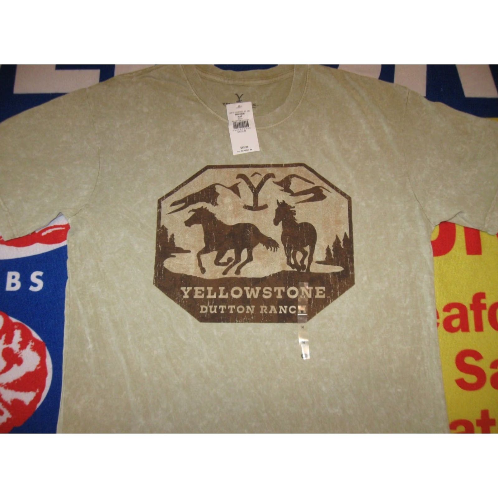 Vintage YELLOWSTONE DUTTON RANCH T Shirt NEW Men's Medium 2020-2029 Beige Cotton Graphic Print Cowboy USA LGBP Mens Size US M / EU 48-50 / 2 - 2 Thumbnail