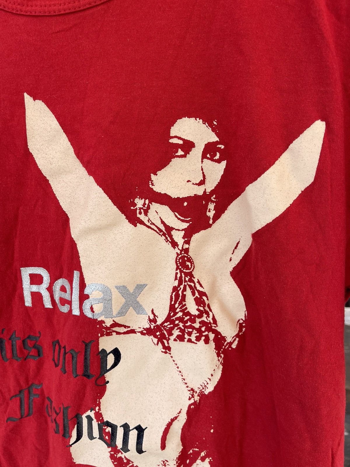 Band Tees Y2K Unknown Pleasures sex fashion girl red t-shirt vintage Size US XL / EU 56 / 4 - 4 Thumbnail