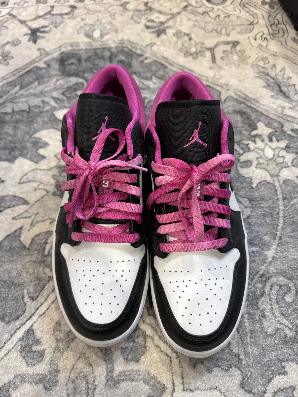 Jordan Brand Air Jordan 1 Low SE 'Fuchsia (Pink) Size US 11 / EU 44 - 2 Thumbnail