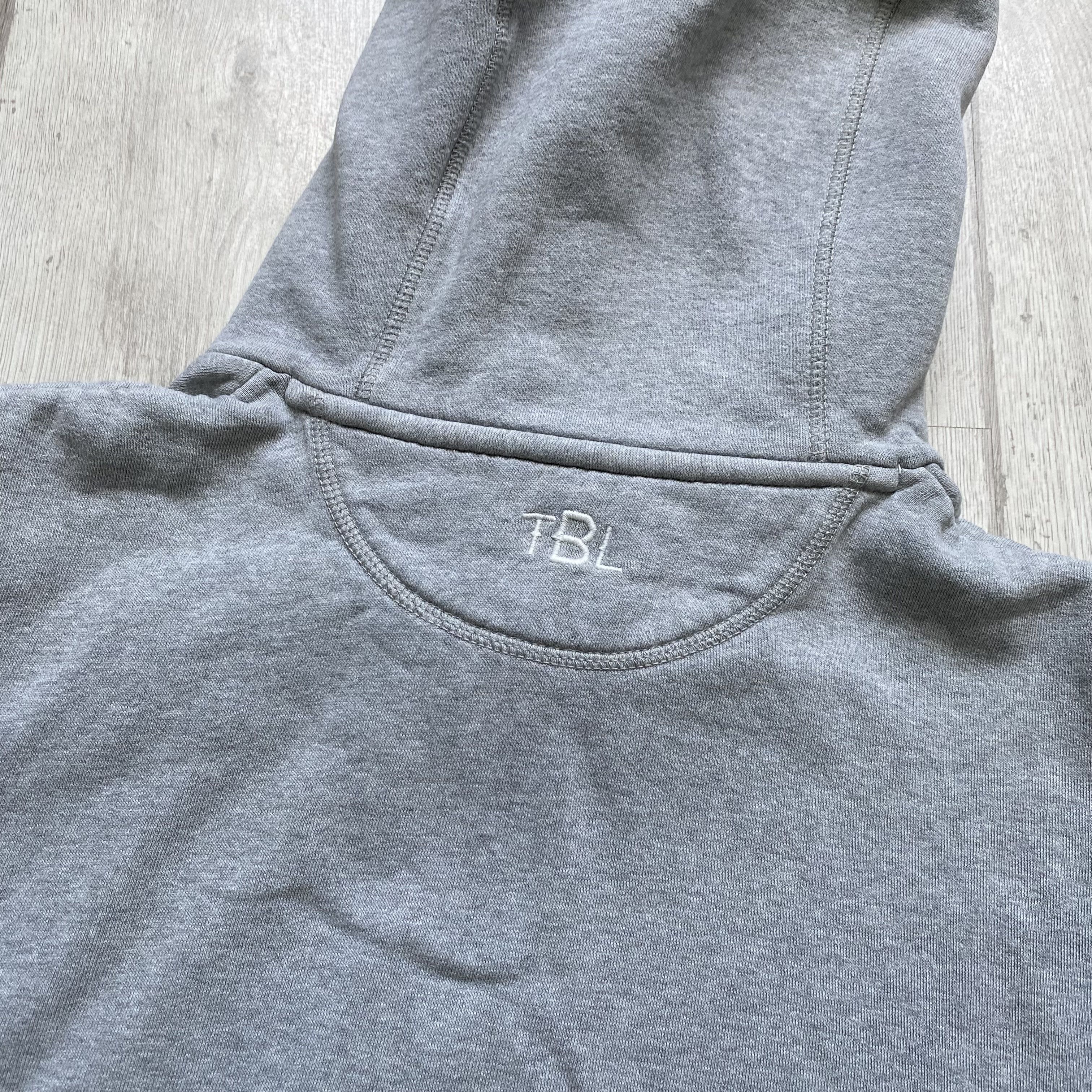 Timberland 🥾Vintage 00s Timberland hoodie center logo distressed Size US XL / EU 56 / 4 - 9 Thumbnail