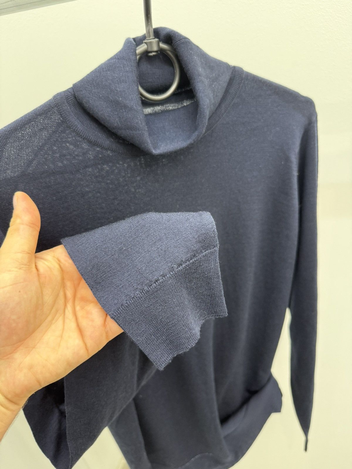 John Smedley John Smedley Turtleneck Wool Sweater Size US L / EU 52-54 / 3 - 3 Thumbnail